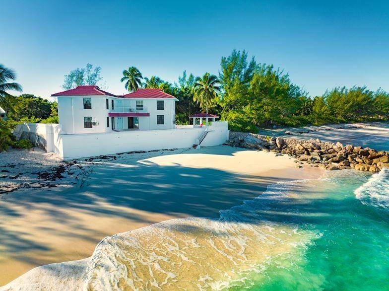 Single Family Homes bei West Bay Street, New Providence/Nassau, Bahamas