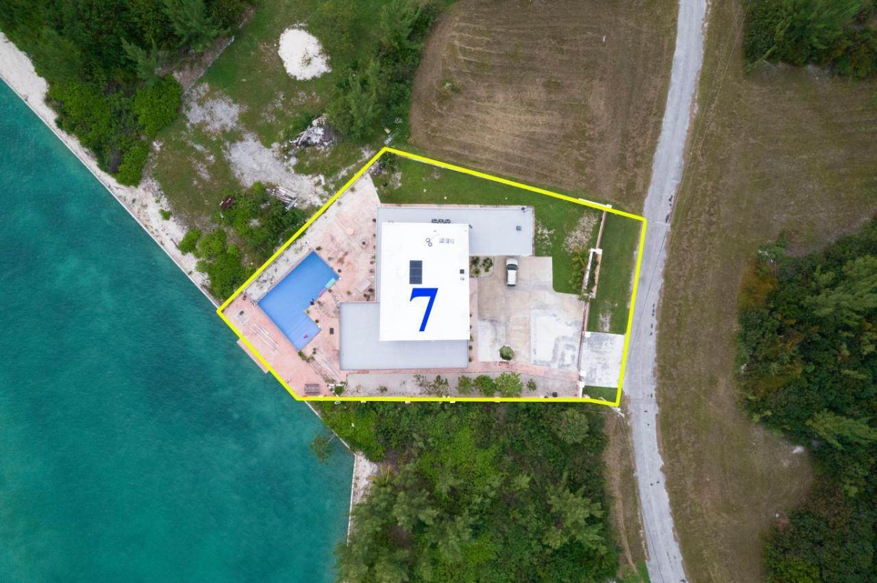 3. Single Family Homes for Sale at Bahamia, Freeport and Grand Bahama, Bahamas