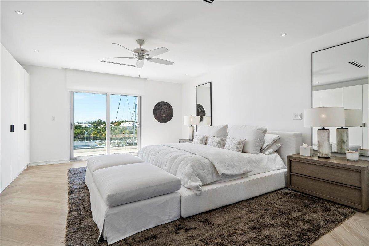 20. Condominiums for Sale at Palm Cay, Yamacraw, Nassau and Paradise Island, Bahamas