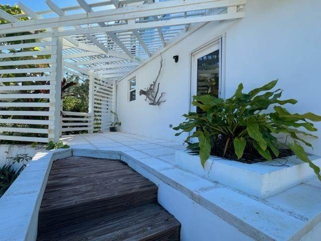 2. Single Family Homes for Sale at Palmetto Point, Eleuthera, Bahamas