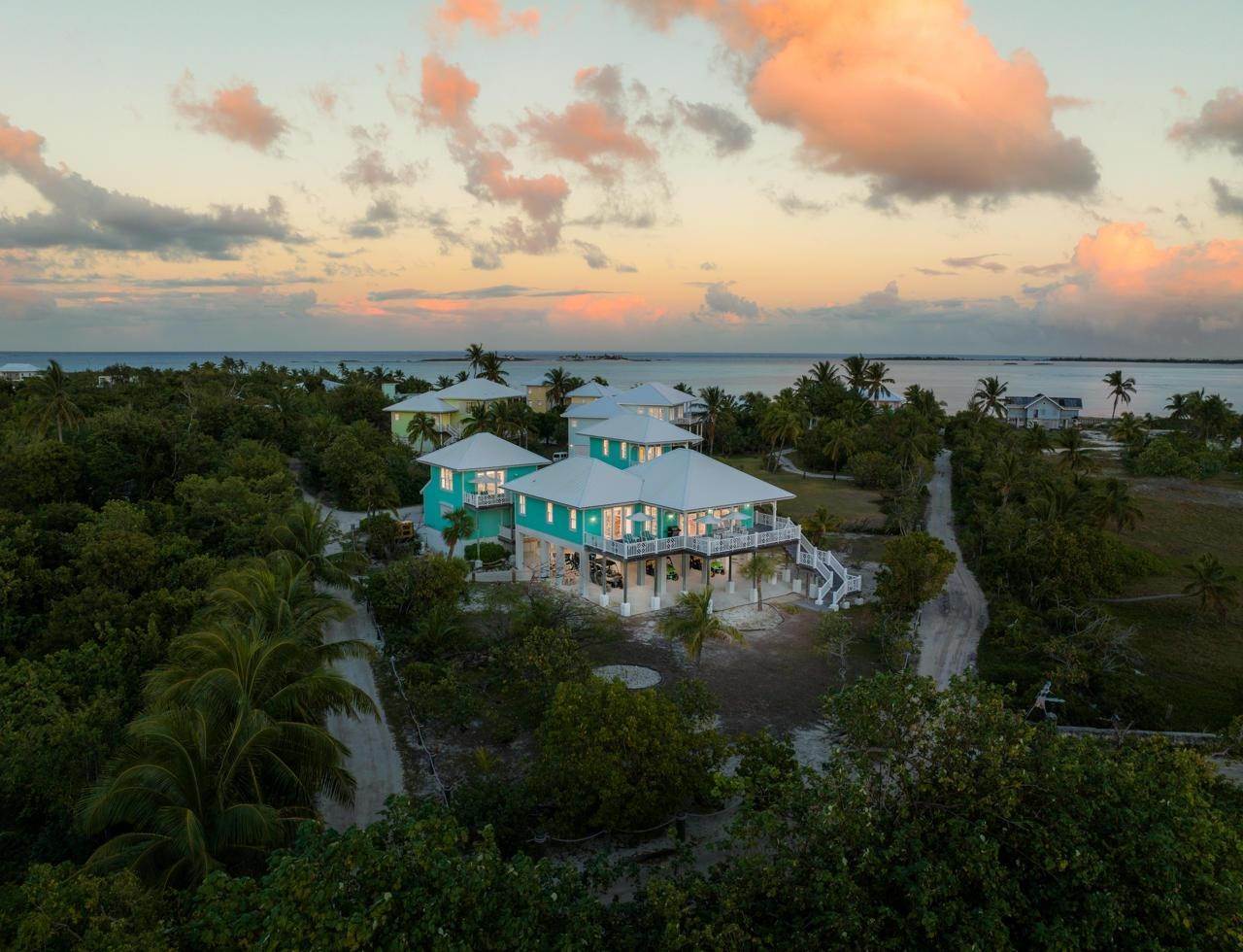 4. Single Family Homes for Sale at New Plymouth, Green Turtle Cay, Abaco, Bahamas