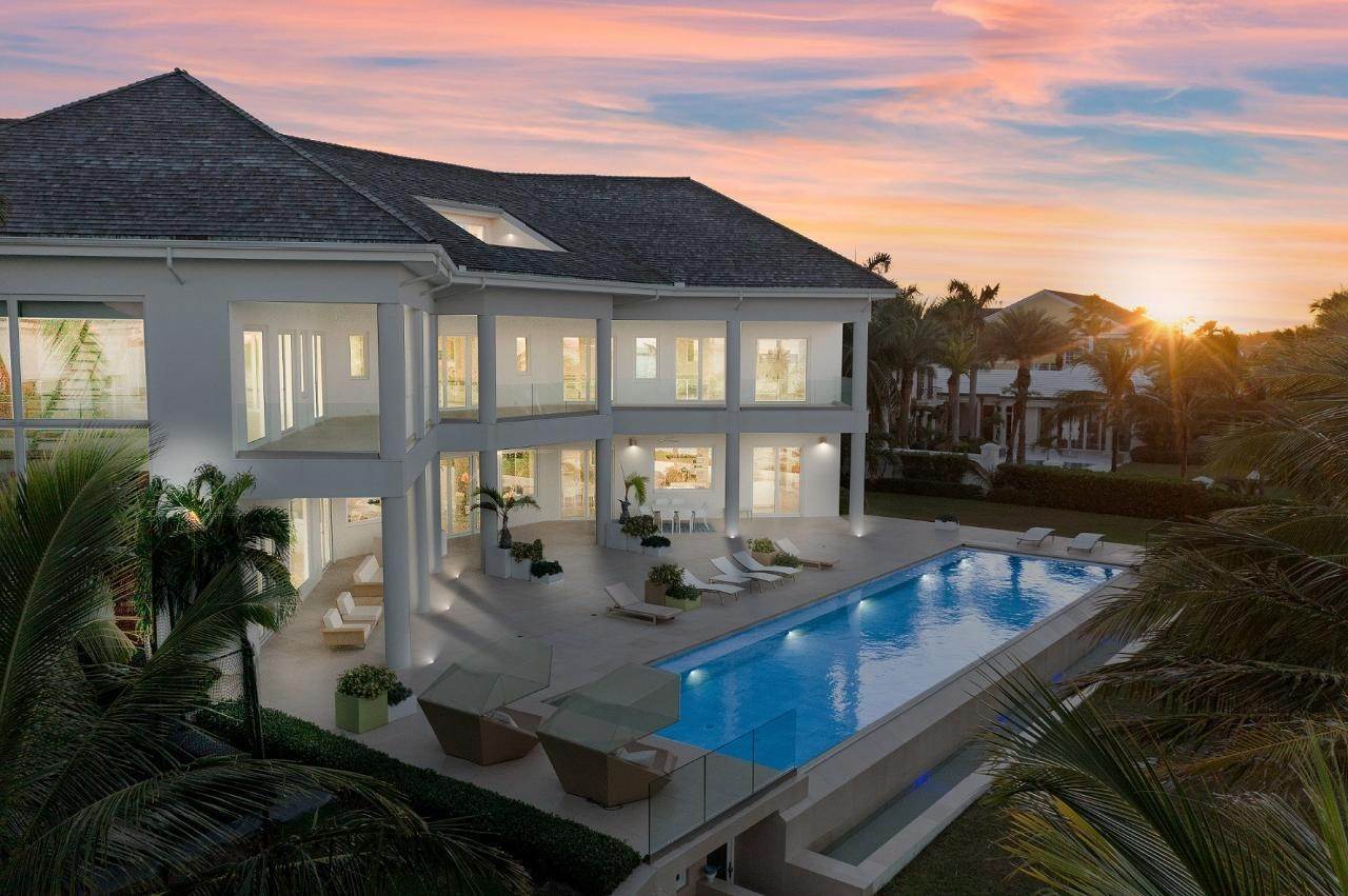 Single Family Homes pour l Vente à Ocean Club Estates, Paradise Island, New Providence/Nassau, Bahamas