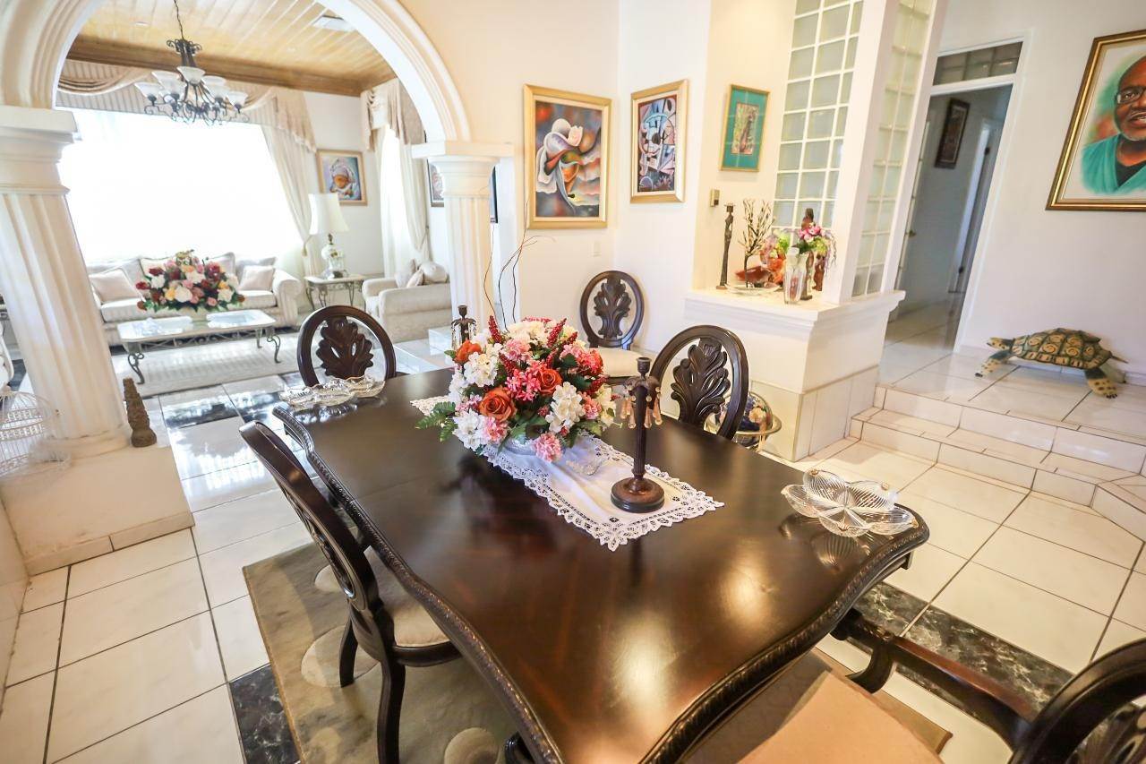 12. Single Family Homes for Sale at Vista Marina, West Bay Street, Nassau and Paradise Island, Bahamas