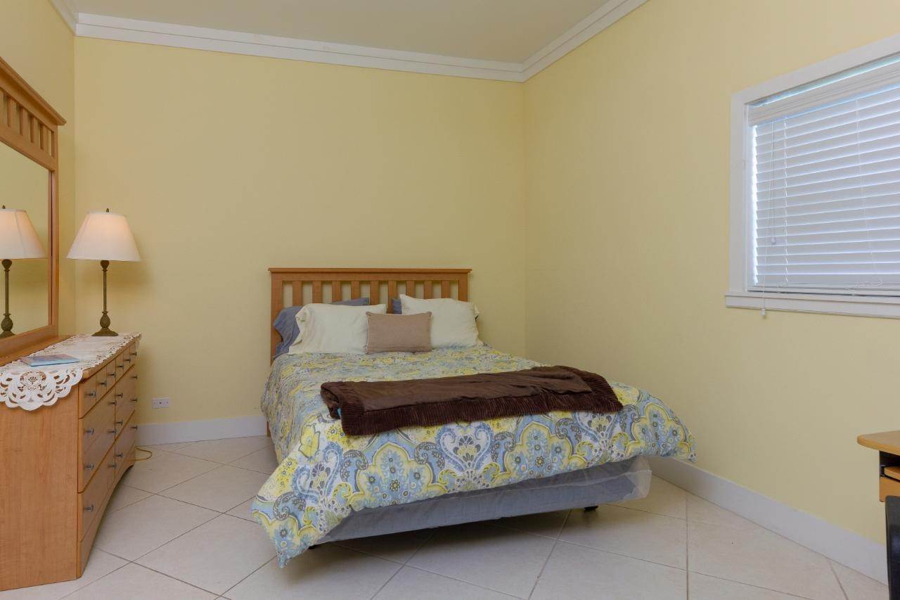 9. Condominiums for Sale at Royall Beach Estates, South Ocean, Nassau and Paradise Island, Bahamas