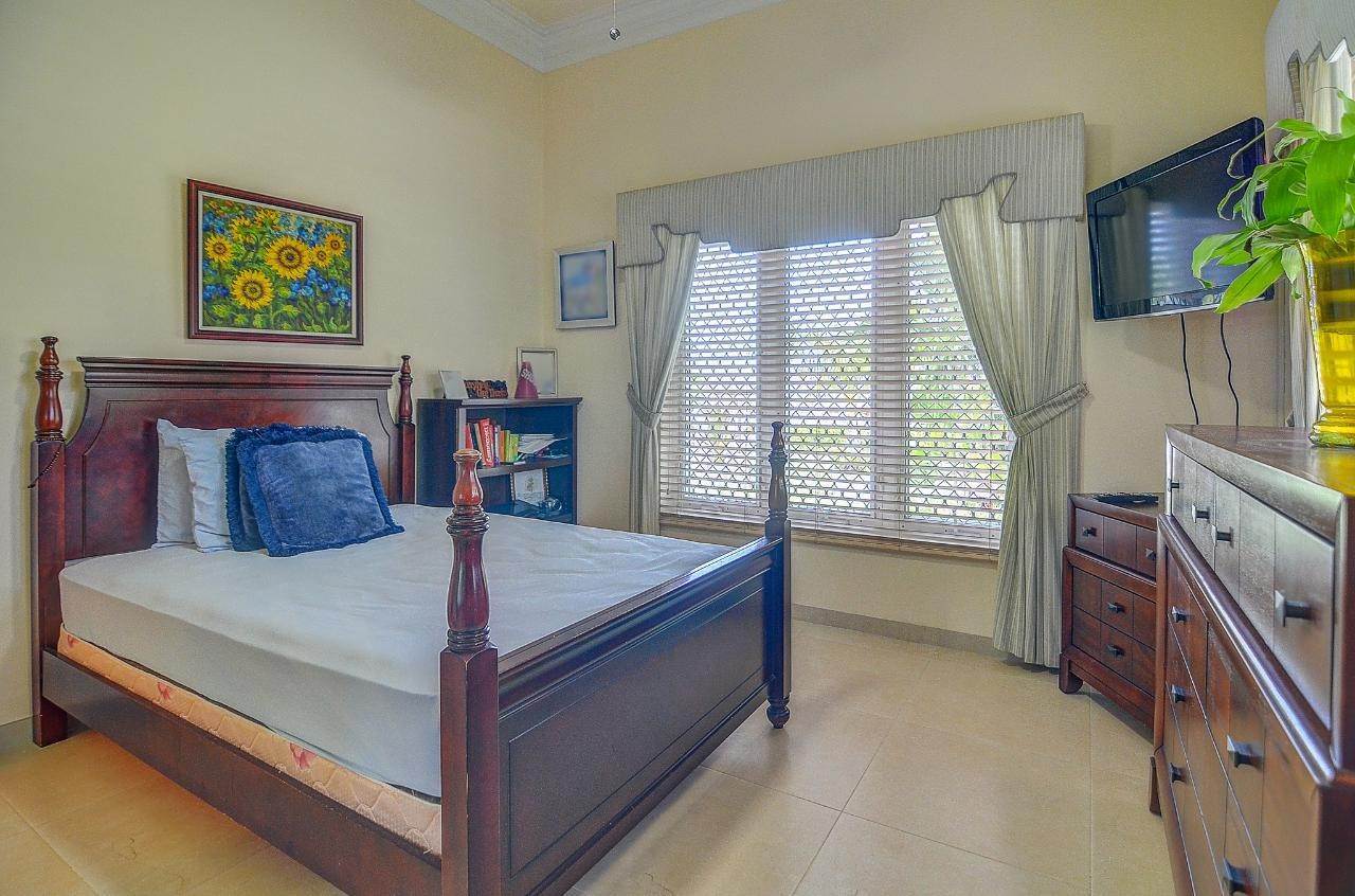 19. Single Family Homes for Sale at Winton Estates, Winton, Nassau and Paradise Island, Bahamas