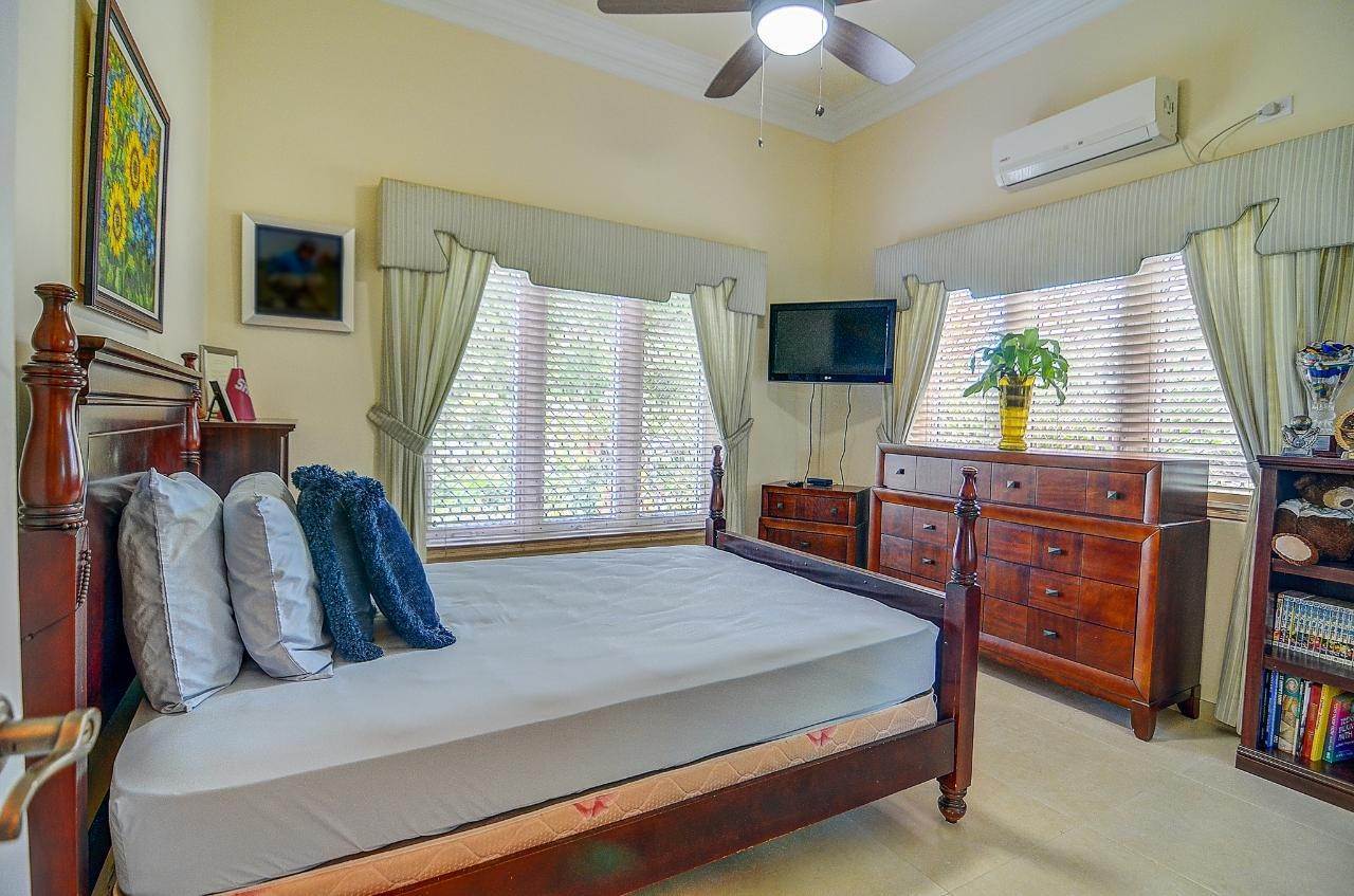 20. Single Family Homes at Winton Estates, Winton, Nassau and Paradise Island, Bahamas