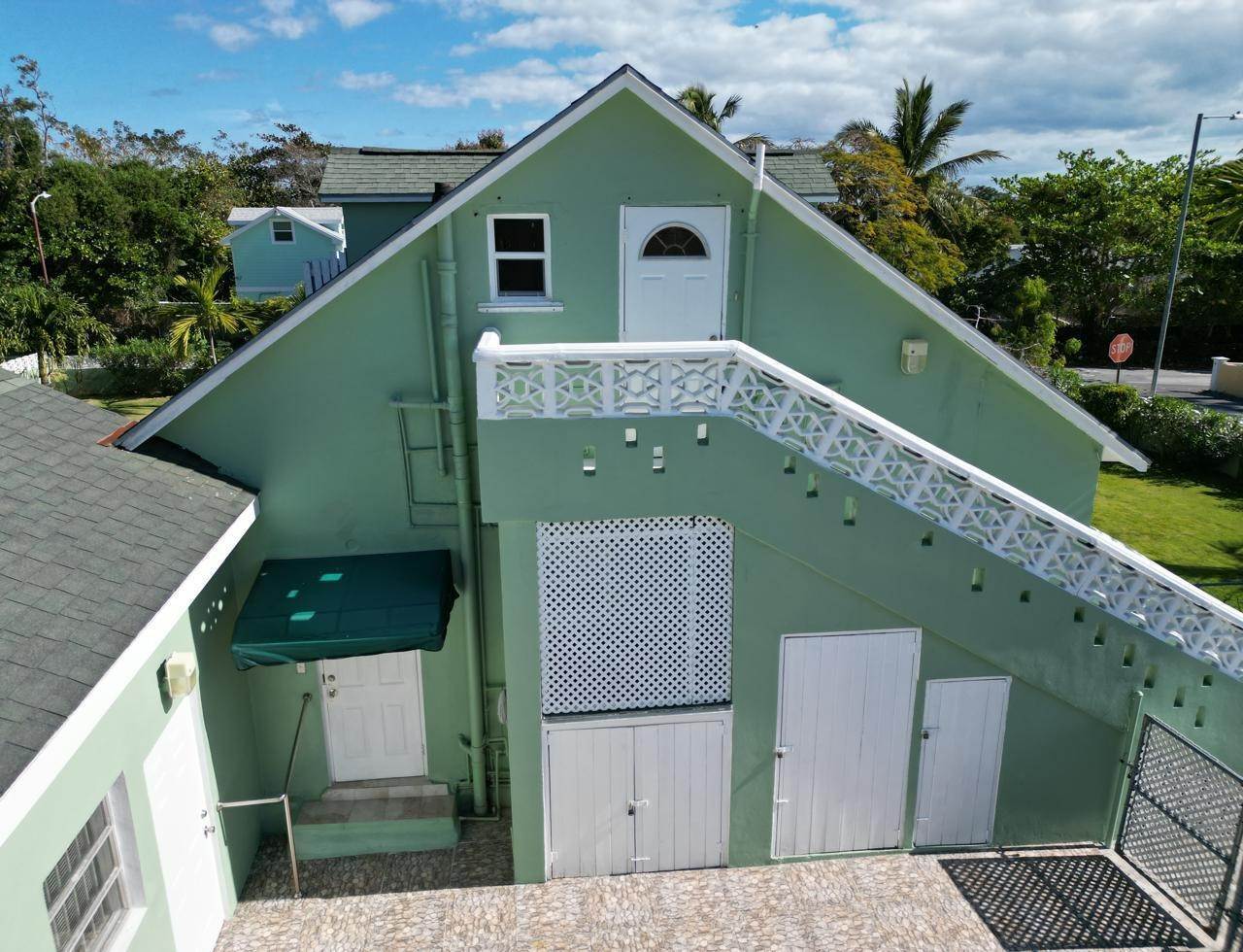 3. Single Family Homes for Sale at Village Road, Nassau and Paradise Island, Bahamas