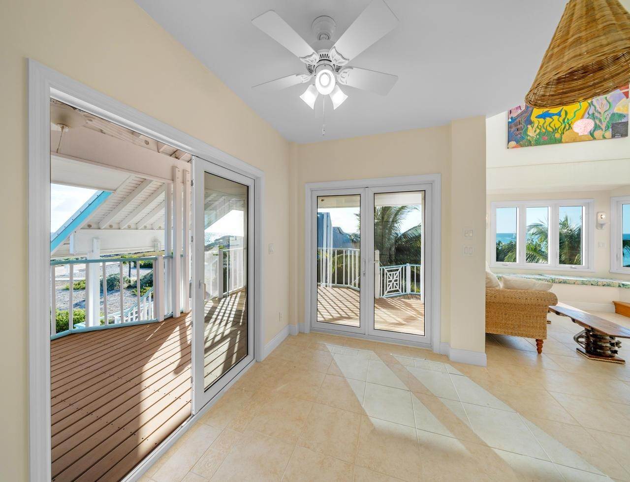 9. Single Family Homes for Sale at Chub Cay, Berry Islands, Bahamas
