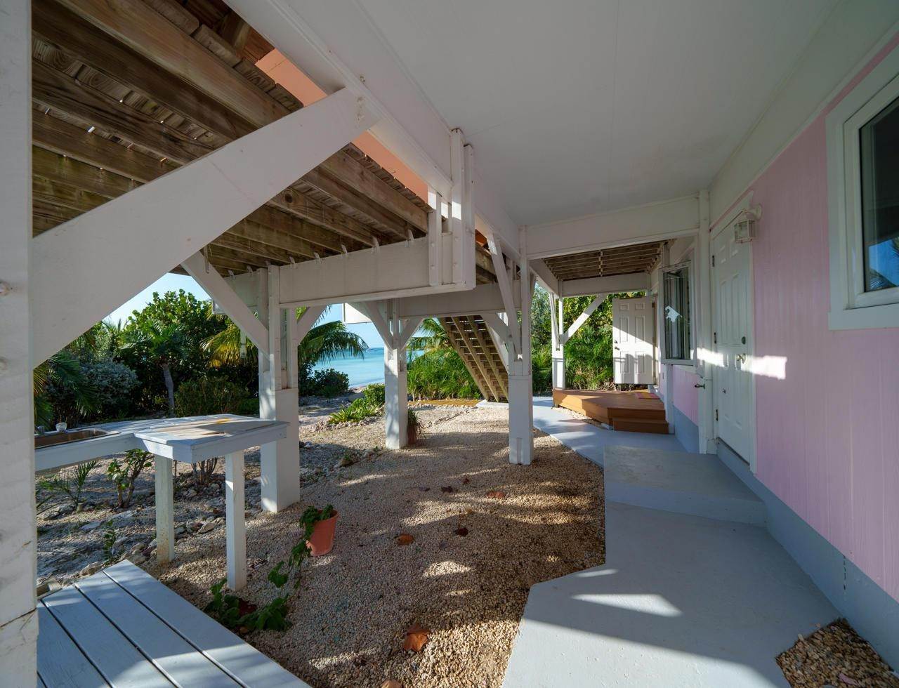 18. Single Family Homes for Sale at Chub Cay, Berry Islands, Bahamas