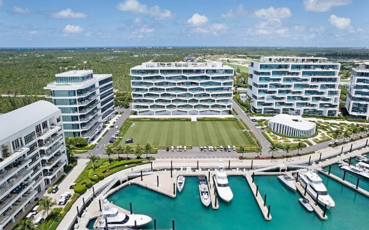 Condominiums for Sale at South Ocean, Nassau and Paradise Island, Bahamas