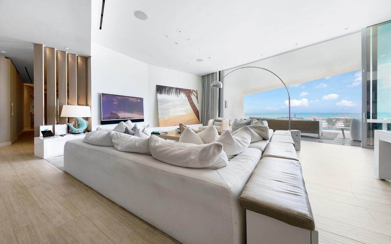 6. Condominiums for Sale at South Ocean, Nassau and Paradise Island, Bahamas