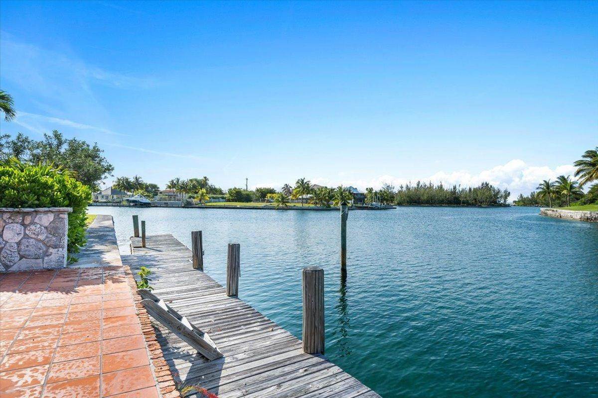 7. Single Family Homes for Sale at Fortune Bay, Freeport and Grand Bahama, Bahamas