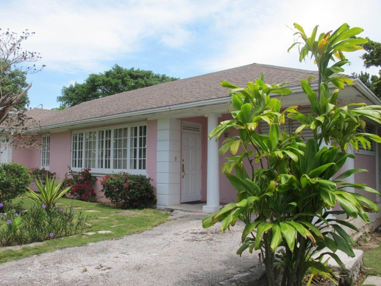 Single Family Homes bei Eastern Road, New Providence/Nassau, Bahamas