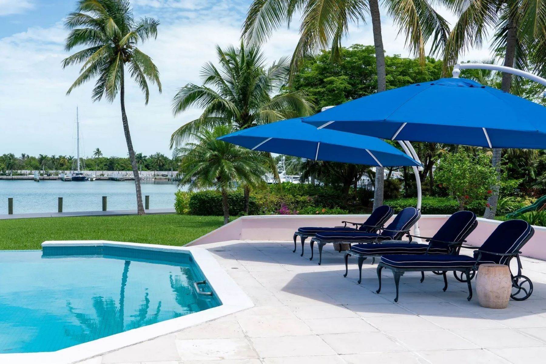15. Single Family Homes for Sale at Lyford Cay, Nassau and Paradise Island, Bahamas