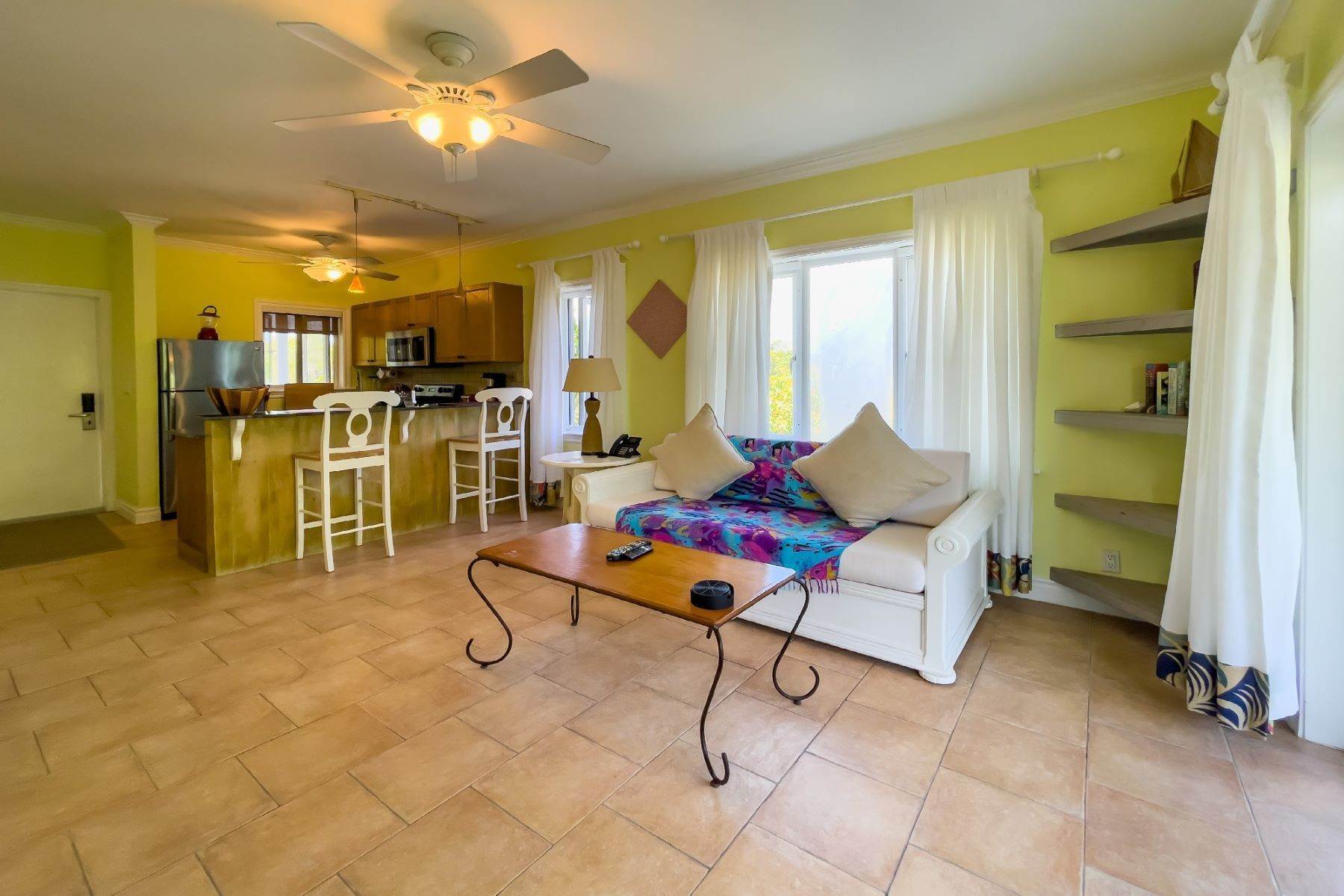 9. Condominiums por un Venta en Governors Harbour, Eleuthera, Bahamas