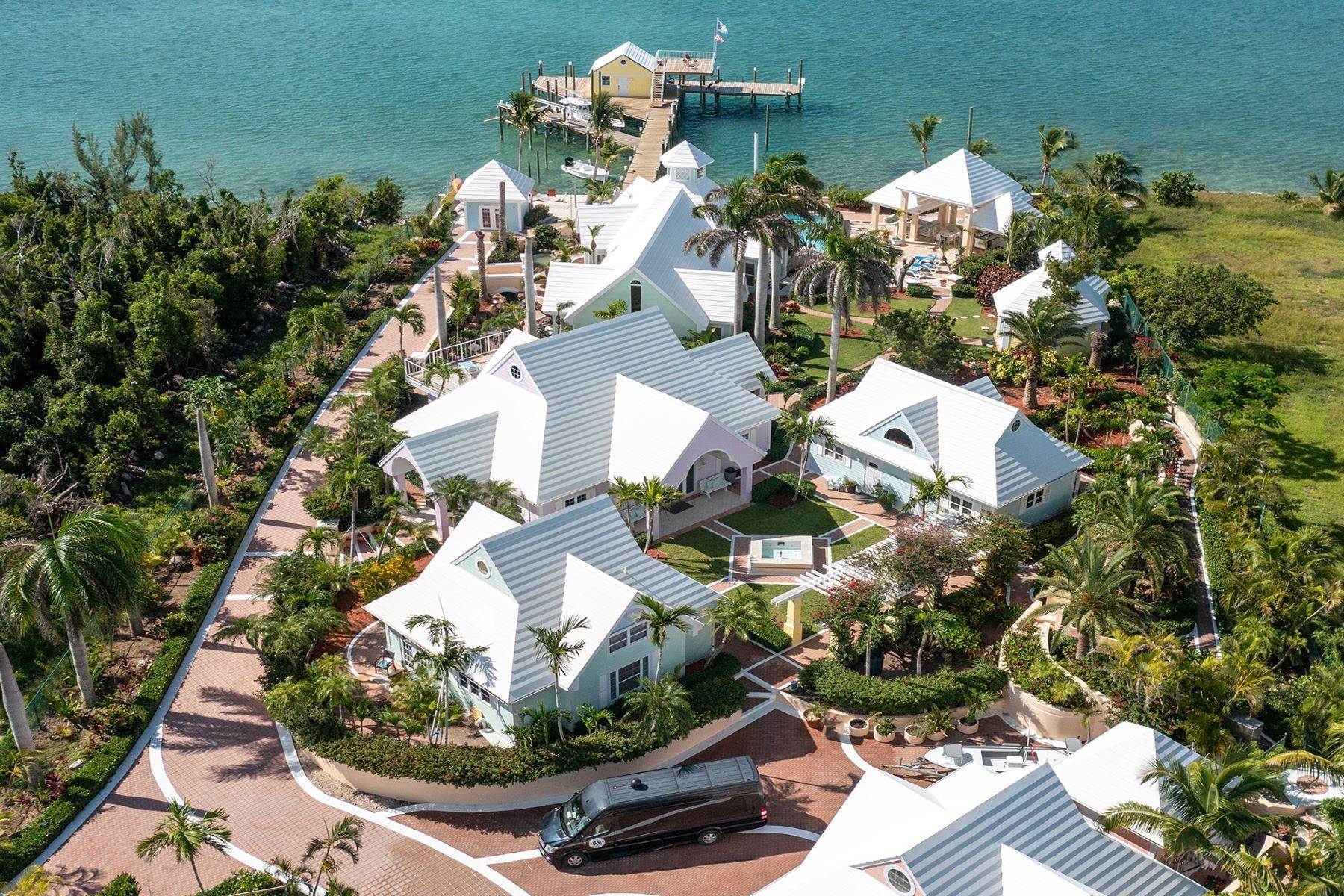 3. Multi-Family Homes 为 销售 在 Pelican Shores, 马什港, 阿巴科, 巴哈马