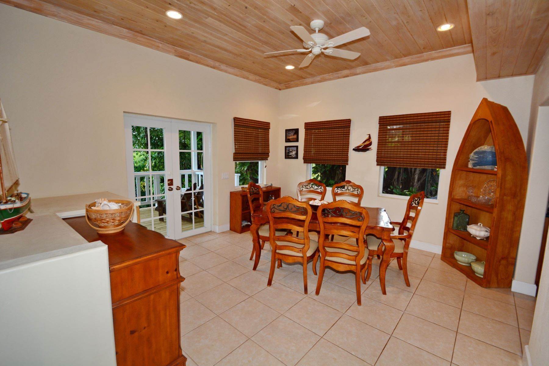 7. Single Family Homes for Sale at Carroll House Marsh Harbour, Abaco, Bahamas