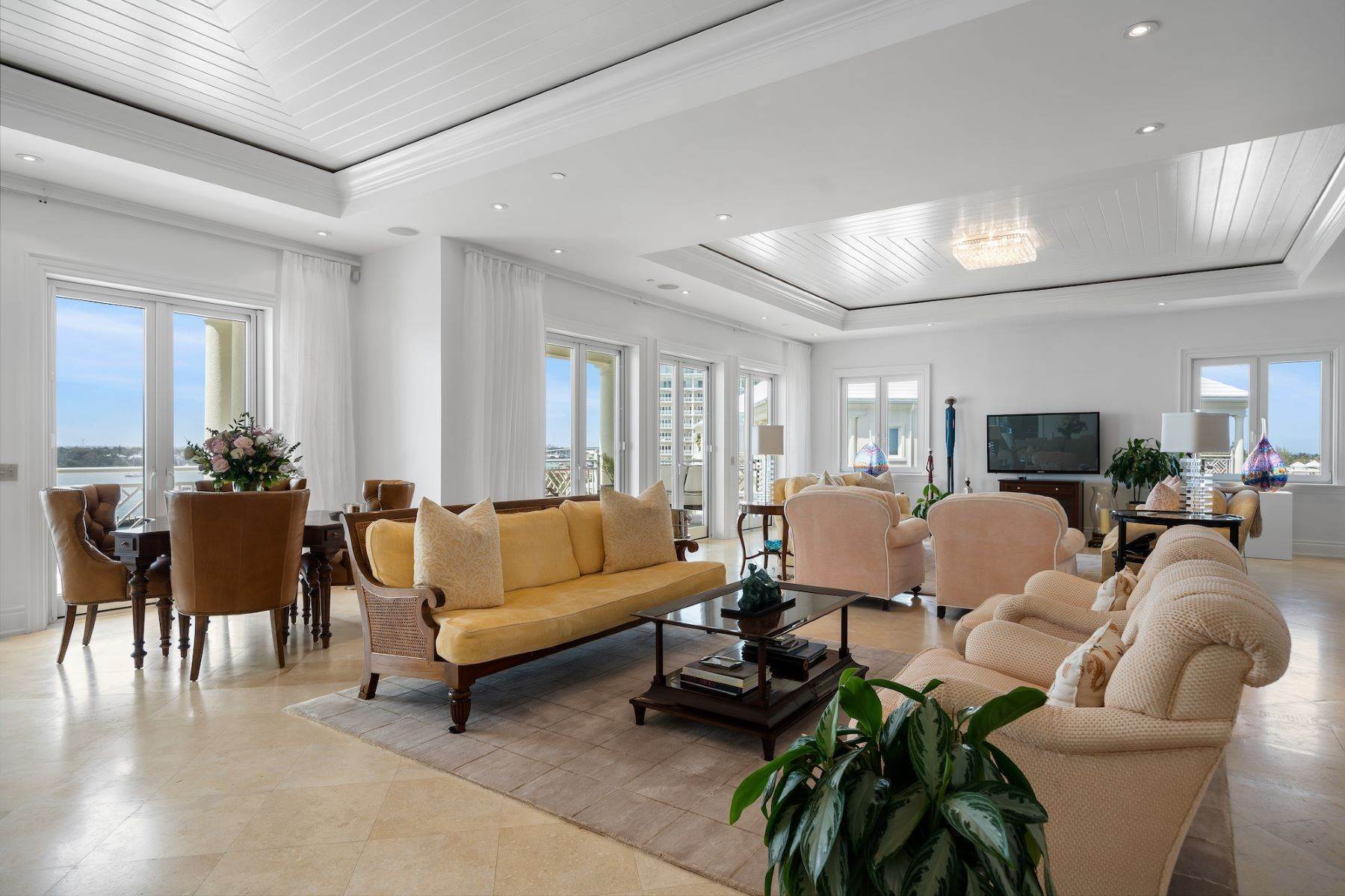 4. Condominiums for Sale at Ocean Club Residences & Marina B6.2 Ocean Club Estates, Paradise Island, Nassau and Paradise Island, Bahamas