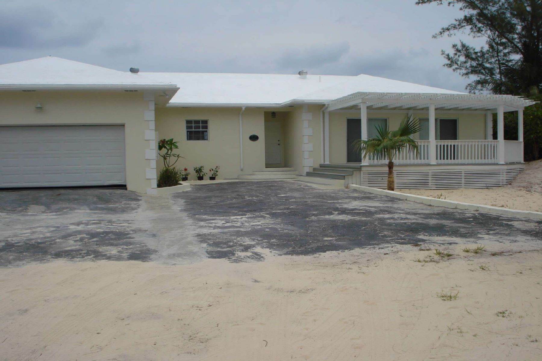19. Single Family Homes for Sale at Double Bay Delight Double Bay, Eleuthera, Bahamas
