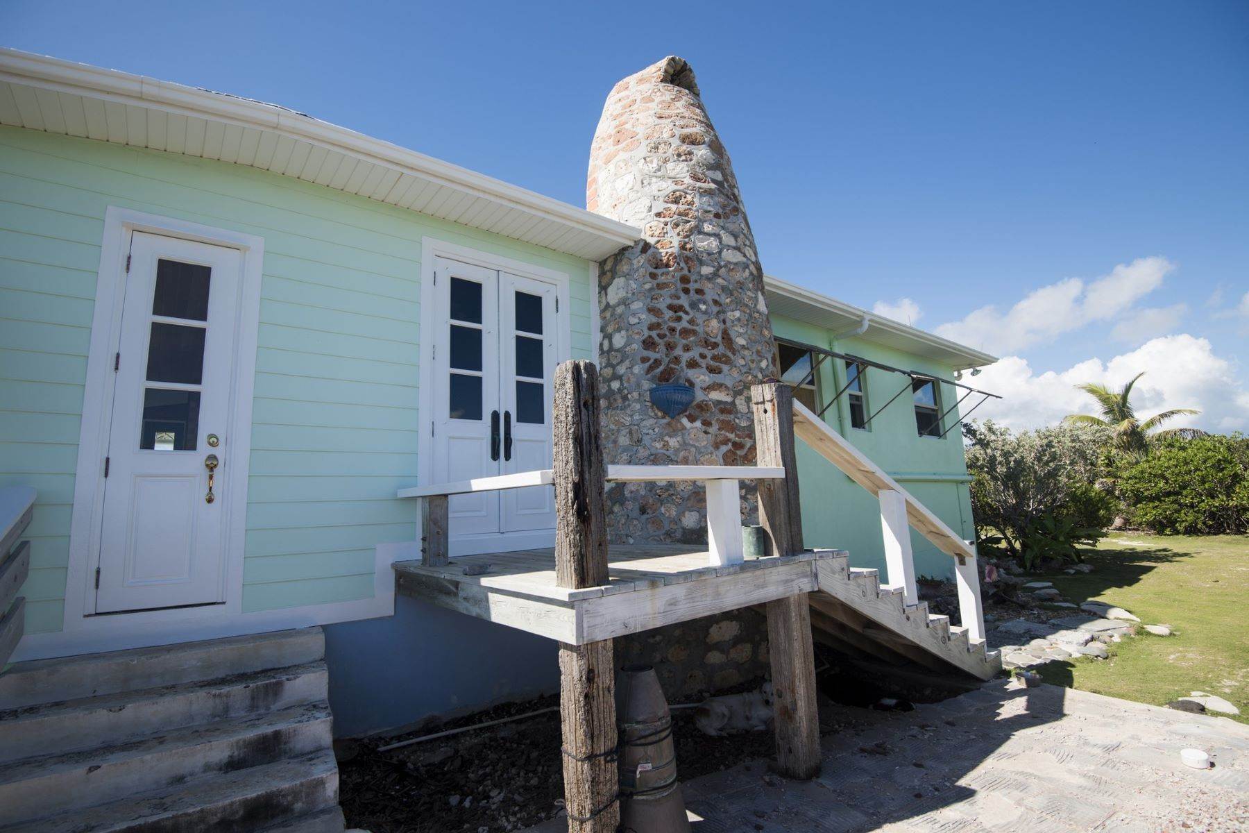 19. Single Family Homes pour l Vente à The Sweeting House at Joe Bookie's Bay Little Harbour, Abaco, Bahamas