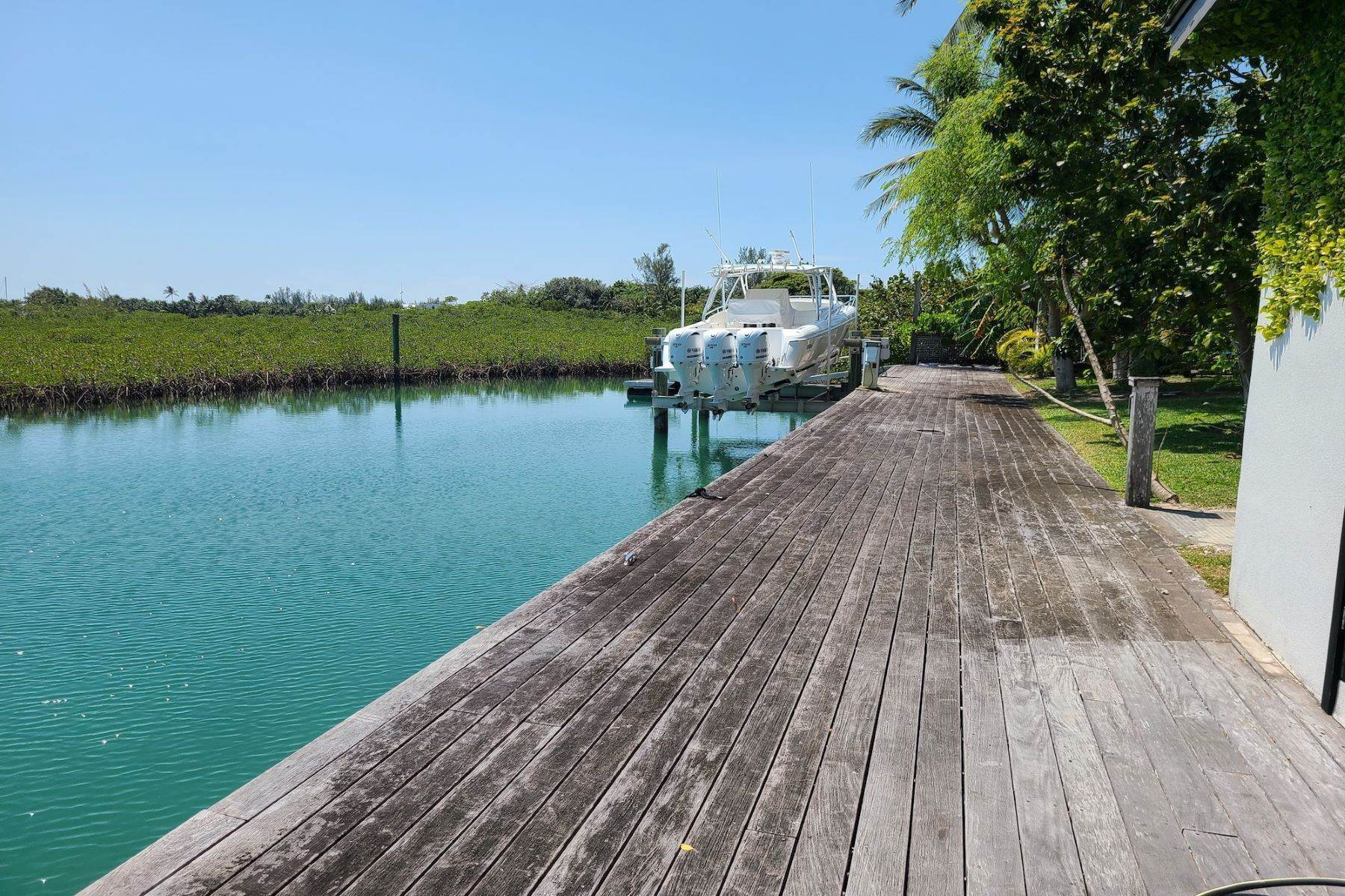 32. Single Family Homes for Sale at Apsara, Old Fort Bay Old Fort Bay, Nassau and Paradise Island, Bahamas