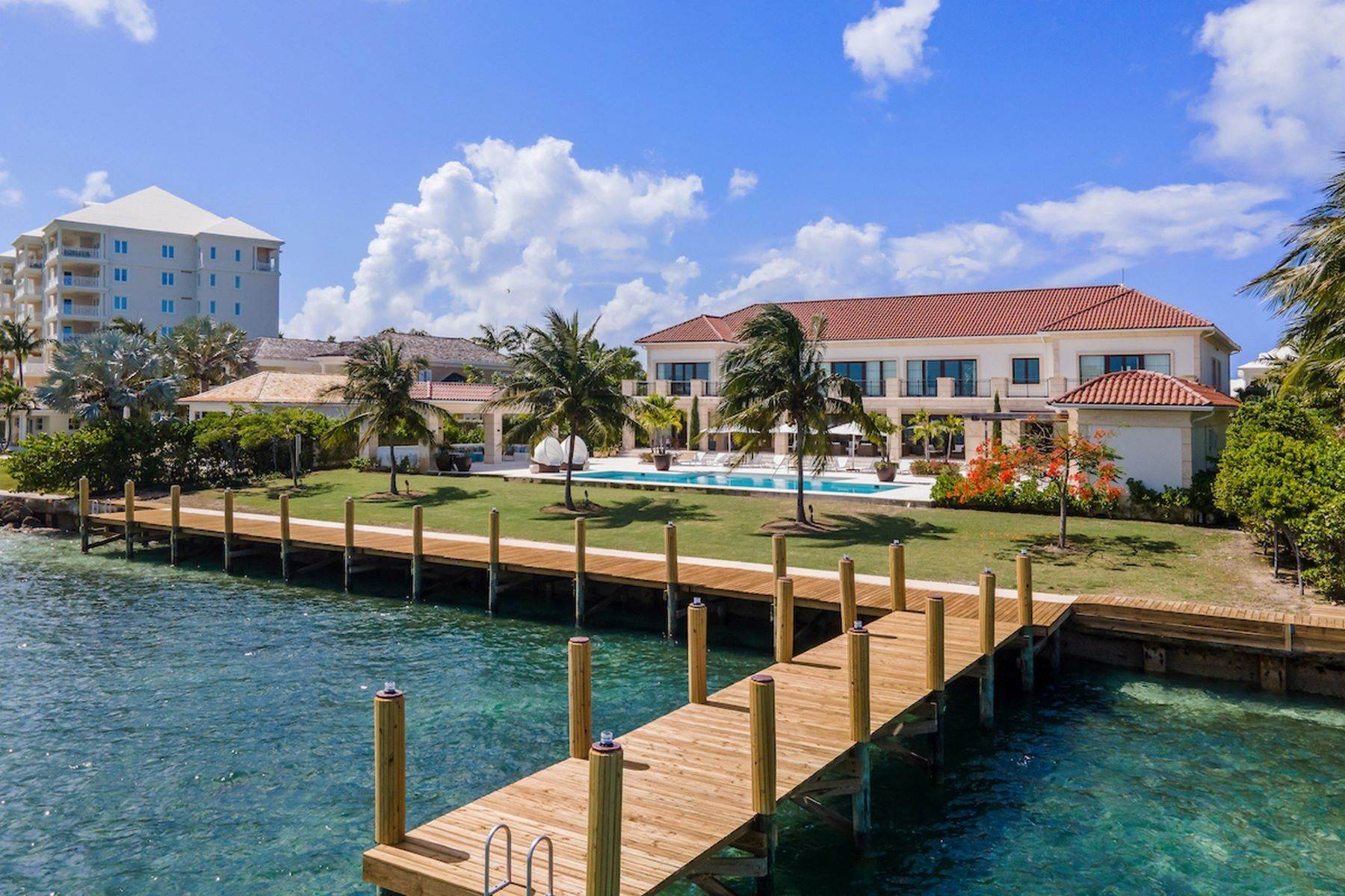 47. Single Family Homes for Sale at Harbour Way Paradise Island, Nassau and Paradise Island, Bahamas