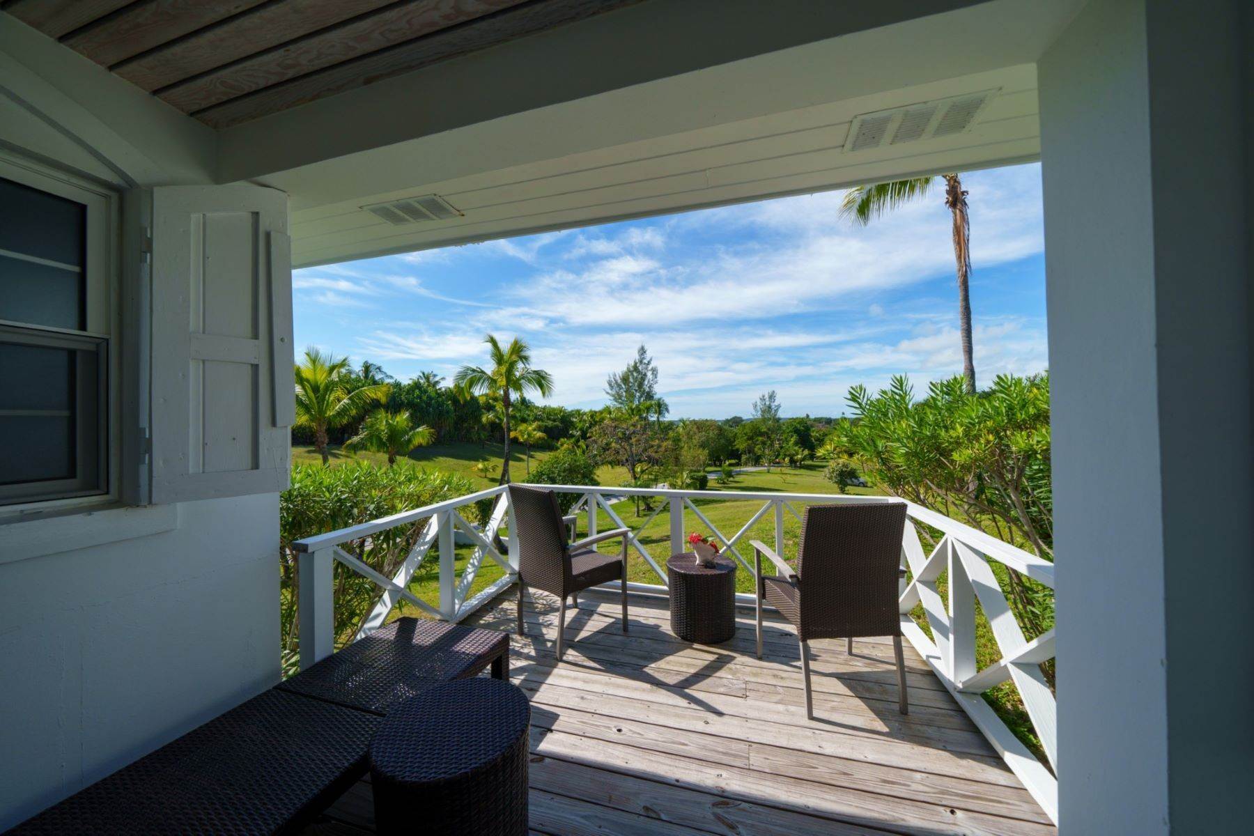 27. Single Family Homes for Sale at Runaway Hill Inn Harbour Island, Eleuthera, Bahamas