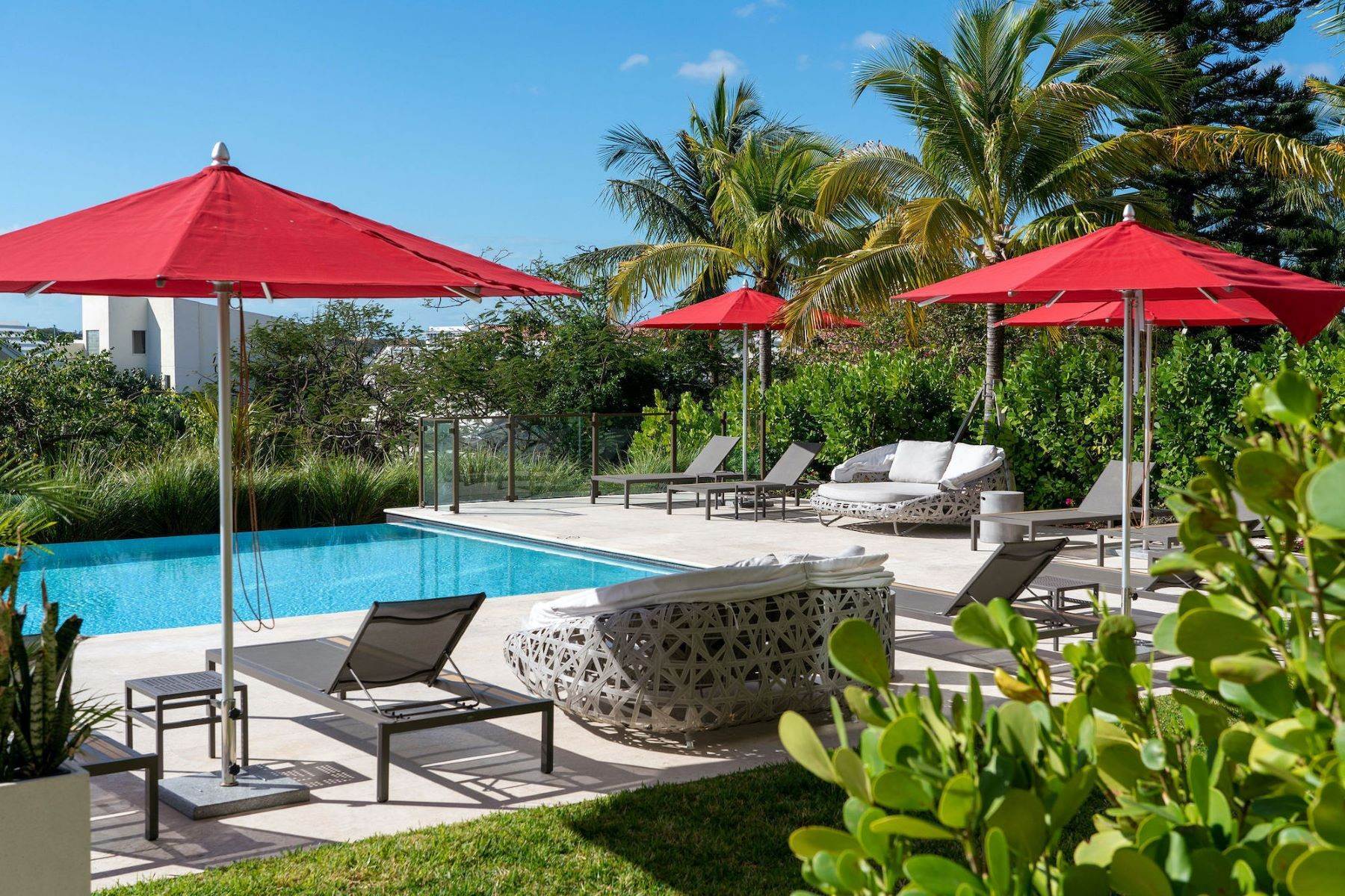22. Condominiums for Sale at Penthouse 8 at Thirty Six Paradise Island, Nassau and Paradise Island, Bahamas