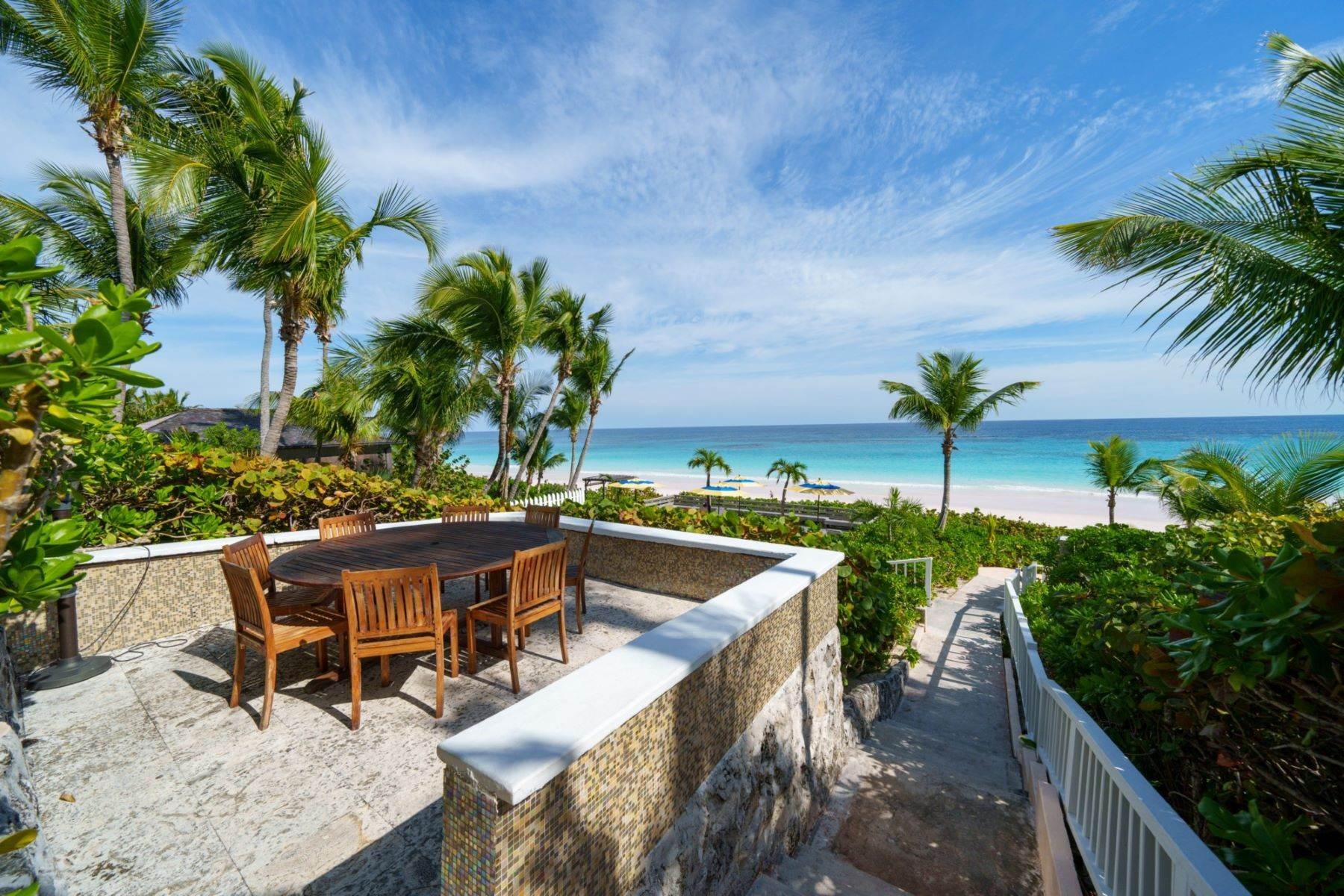 4. Single Family Homes for Sale at Runaway Hill Inn Harbour Island, Eleuthera, Bahamas