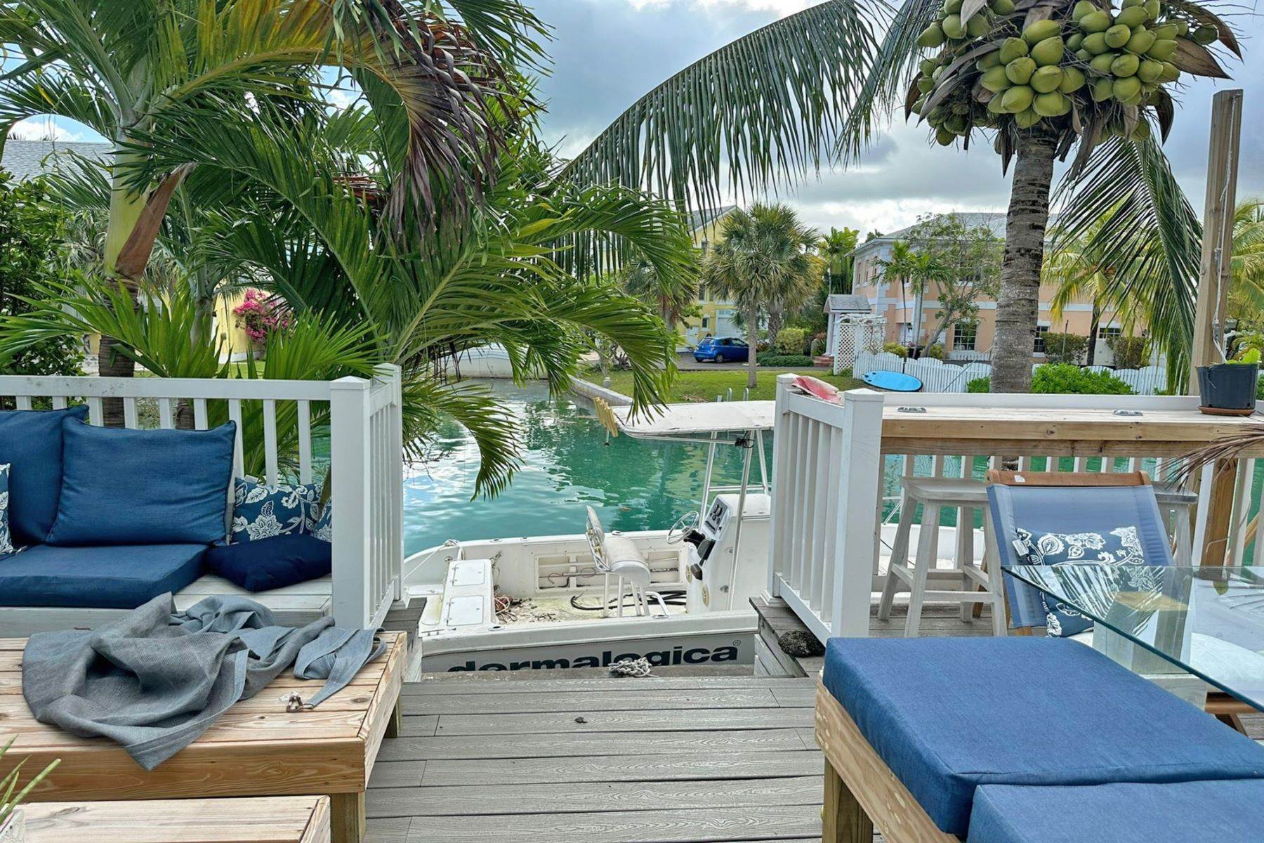 4. Townhouse for Sale at Sandyport, Cable Beach, Nassau and Paradise Island, Bahamas
