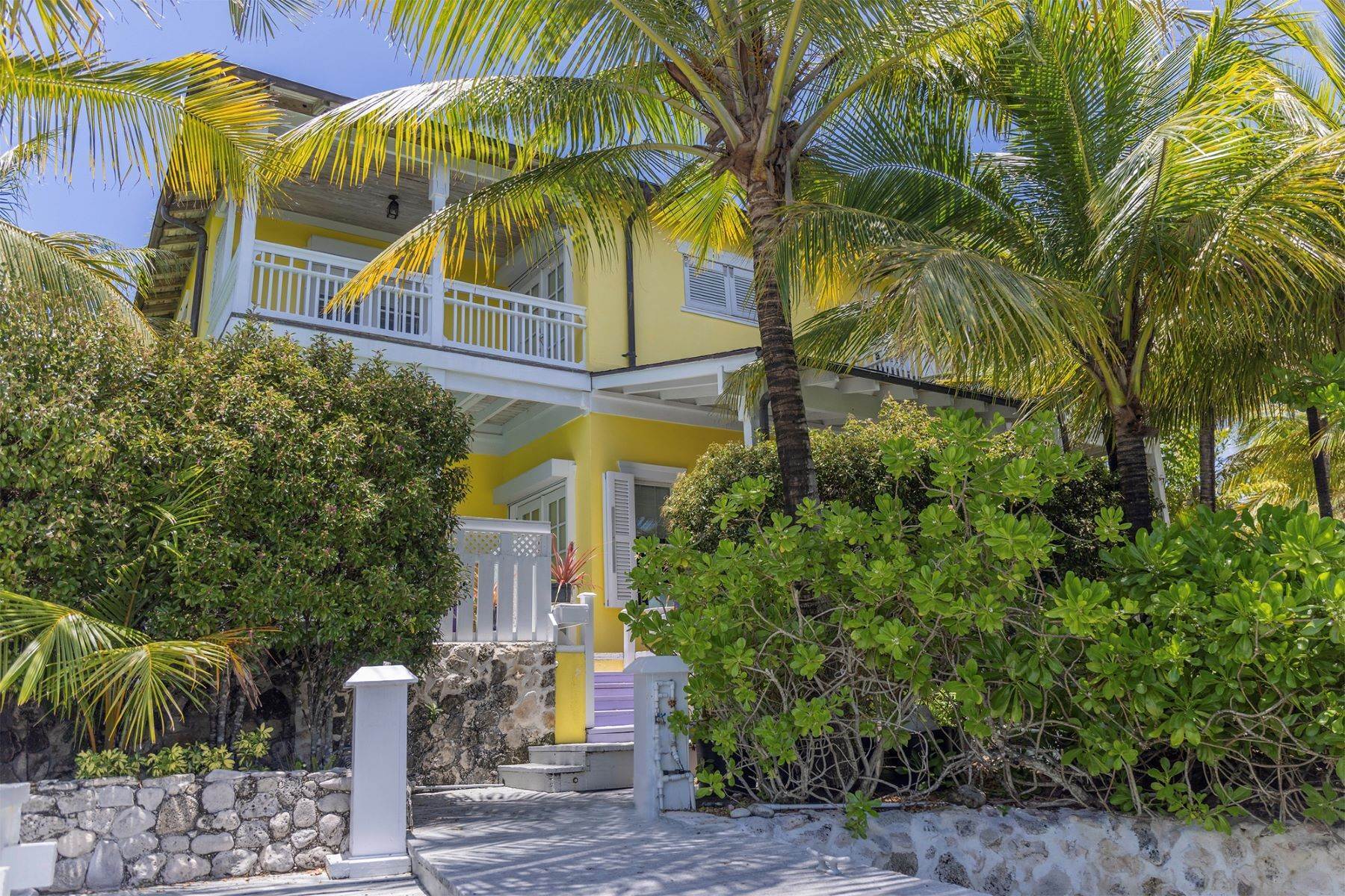 Single Family Homes for Sale at Pirates Retreat, Islands of Old Fort Old Fort Bay, Nassau and Paradise Island, Bahamas