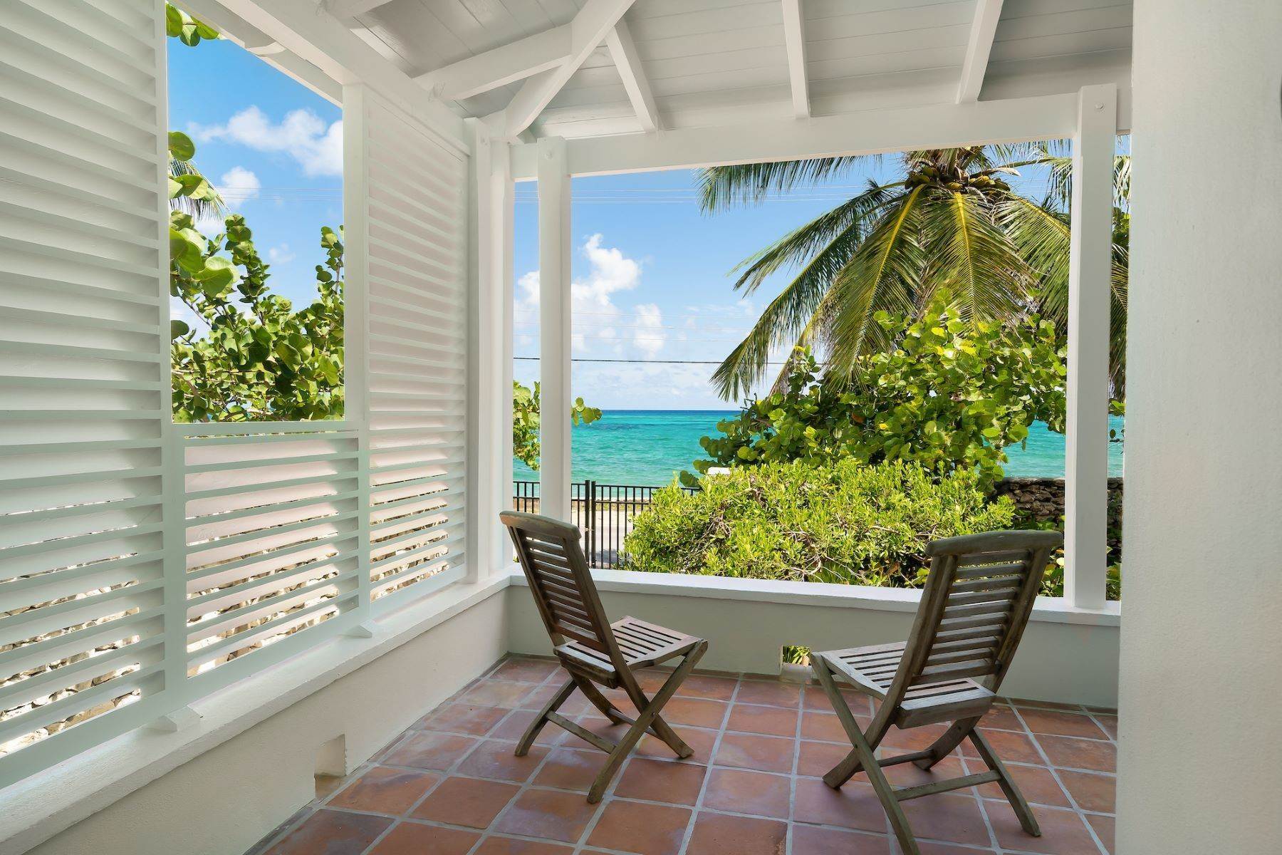 Single Family Homes für Verkauf beim Tropical Gardens, West Bay Street, New Providence/Nassau, Bahamas