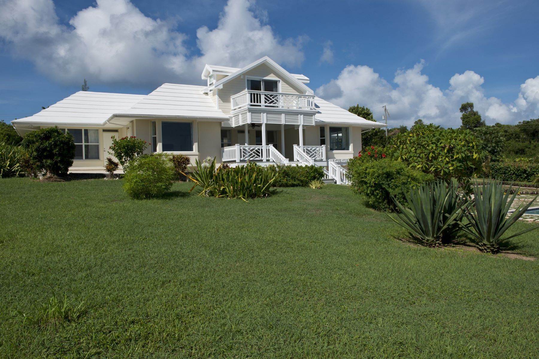 10. Single Family Homes 为 销售 在 Driftwood Estate 加弗纳港, 伊路瑟拉, 巴哈马