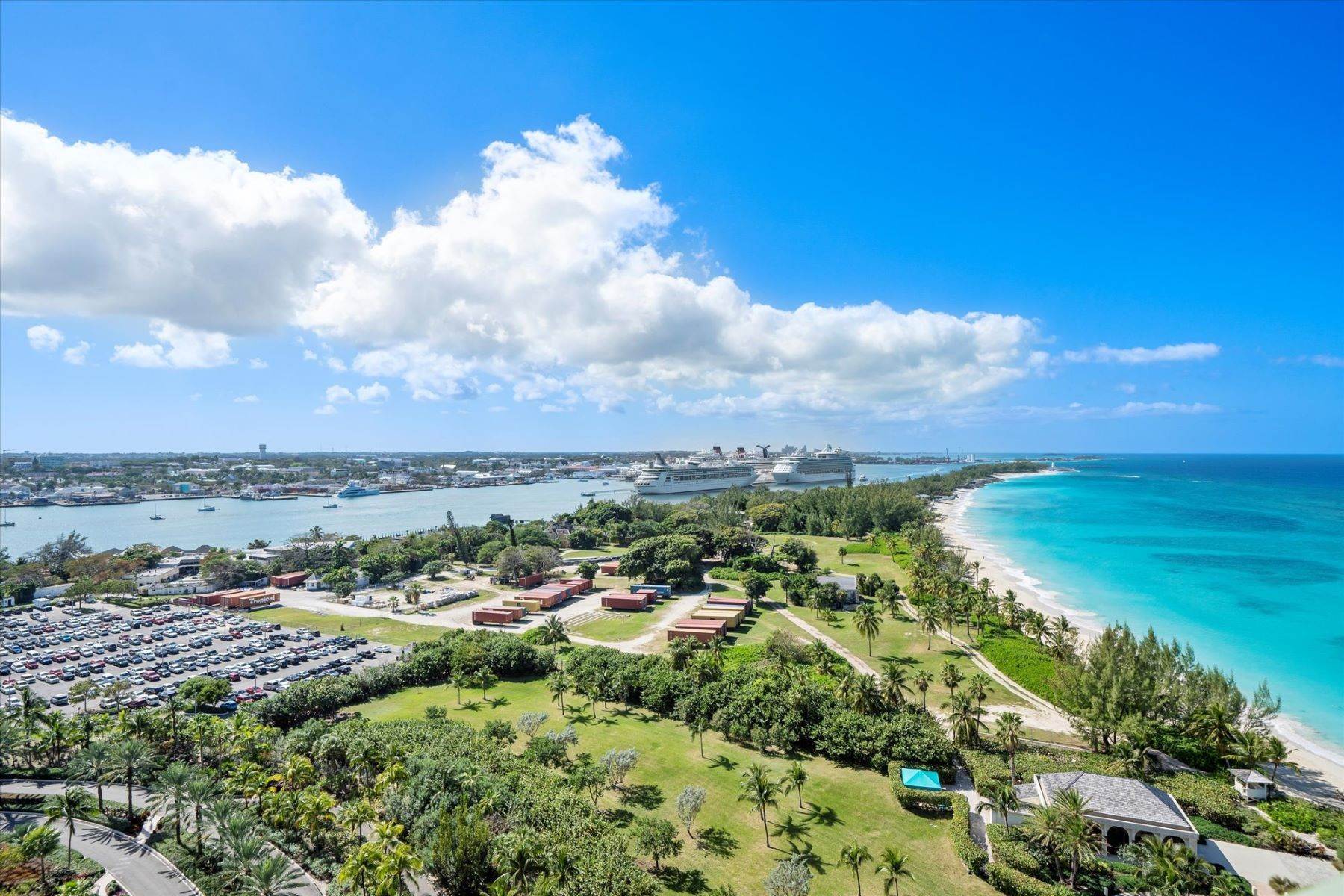 10. Condominiums for Sale at The Reef at Atlantis 19-911 Paradise Island, Nassau and Paradise Island, Bahamas