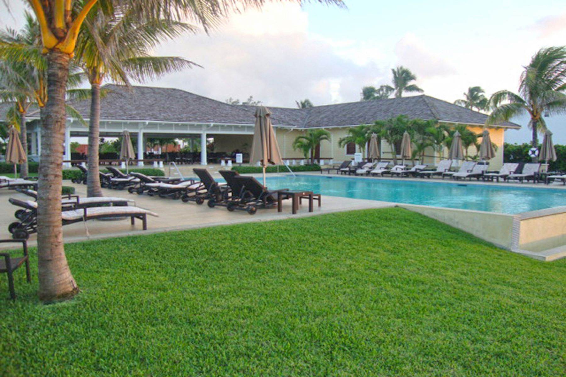 30. Single Family Homes pour l Vente à Penthouse Ocean Club Residences & Marina A6.2 Ocean Club Residences and Marina, Paradise Island, New Providence/Nassau, Bahamas