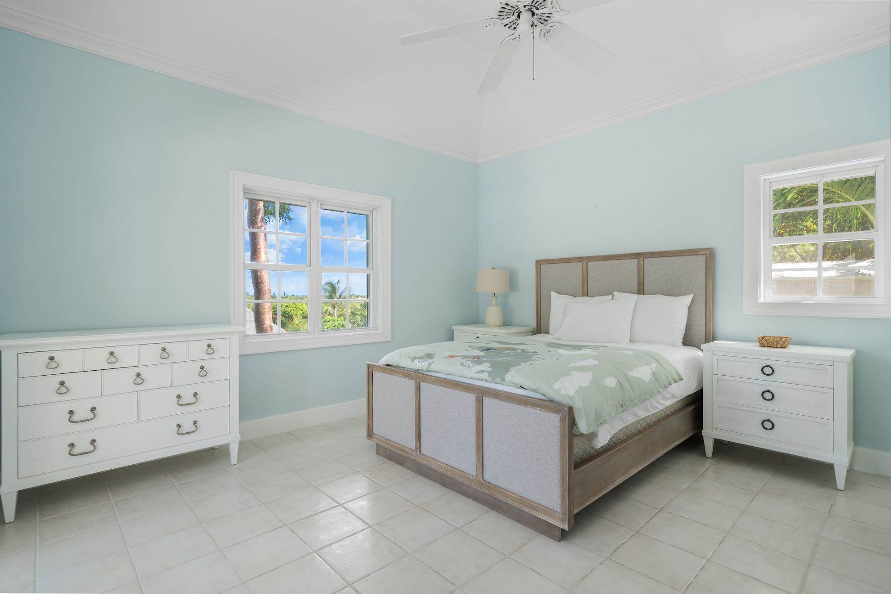 17. Single Family Homes at Villa Alon in Lyford Cay Lyford Cay, Nassau and Paradise Island, Bahamas