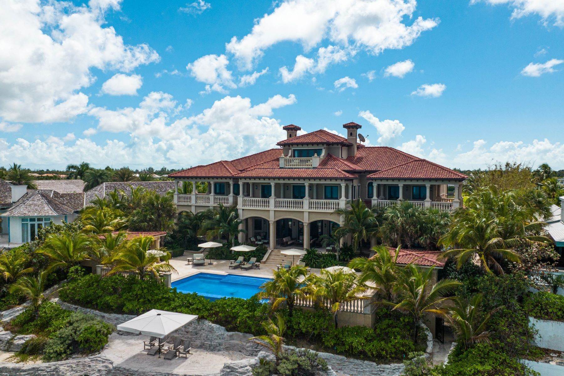 22. Single Family Homes for Sale at Old Fort Bay, Nassau and Paradise Island, Bahamas