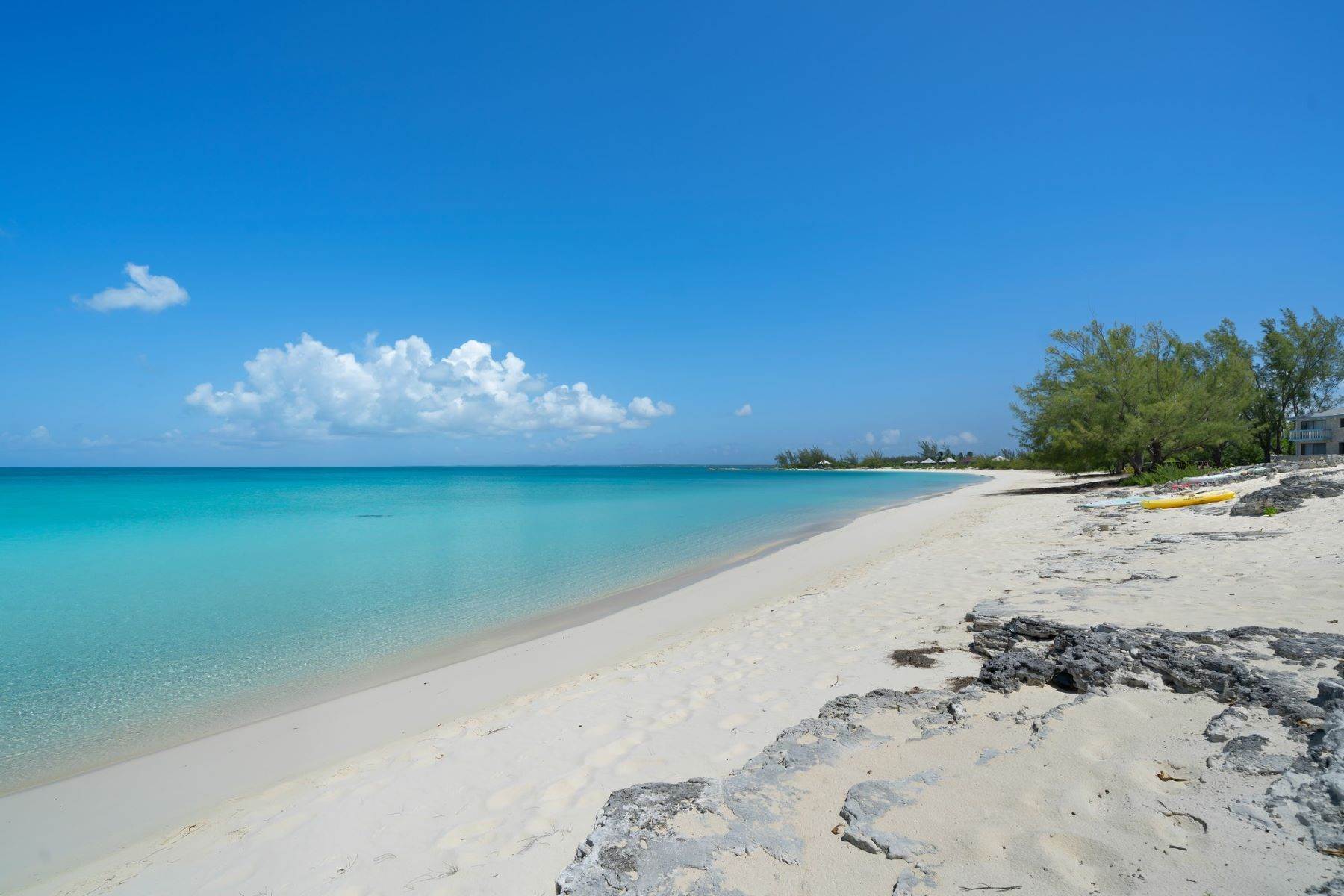 23. Single Family Homes for Sale at Baybreeze House in Bennett's Harbour Cat Island, Cat Island, Bahamas