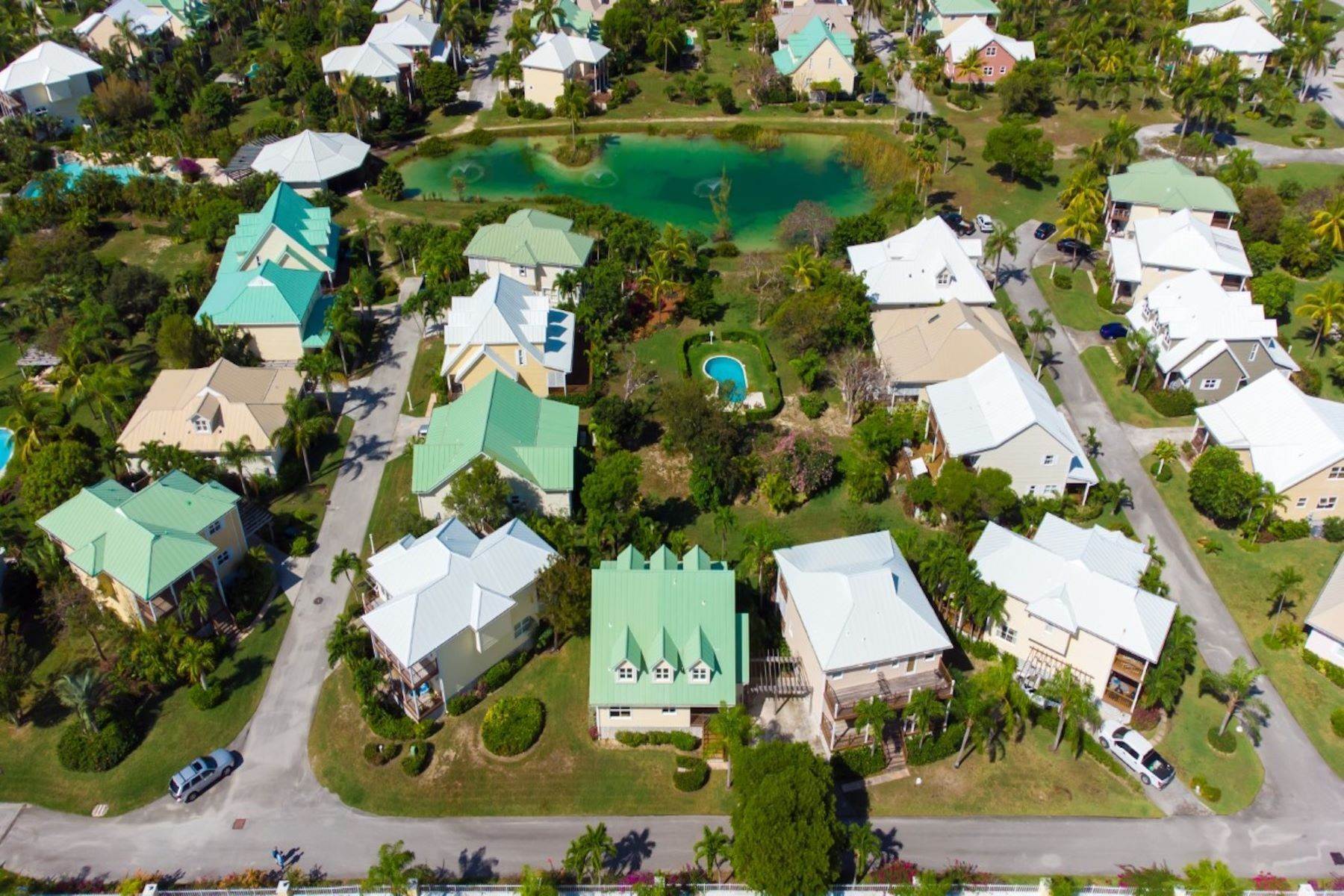 40. Single Family Homes for Sale at Lucaya, Freeport and Grand Bahama, Bahamas