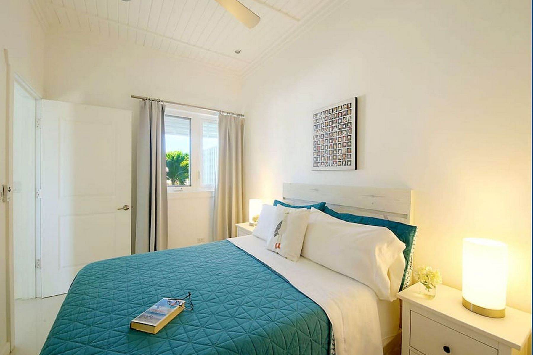 10. Multi-Family Homes pour l Vente à Modern Apartment with Outstanding Views of Anchor Bay Governors Harbour, Eleuthera, Bahamas