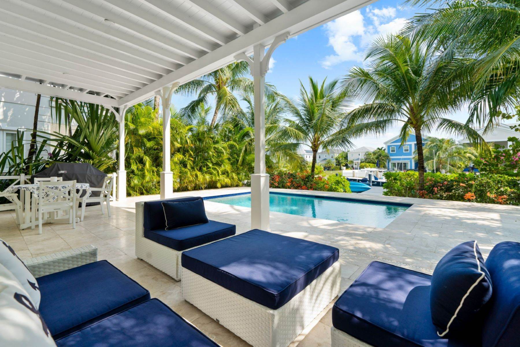 31. Single Family Homes for Sale at Sandyport, Cable Beach, Nassau and Paradise Island, Bahamas