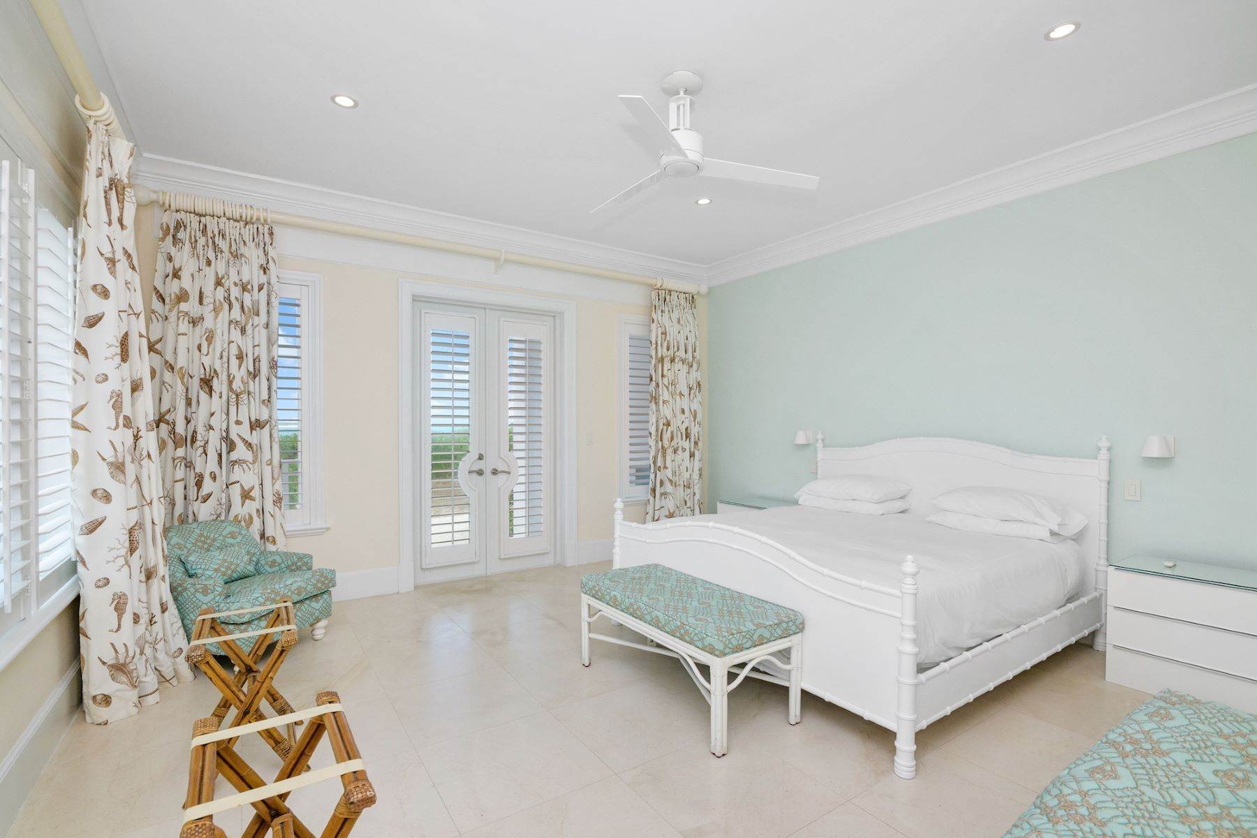 17. Vacation Rentals for Sale at Sandy Blue in Pretty Molly Bay Little Exuma, Exuma, Bahamas