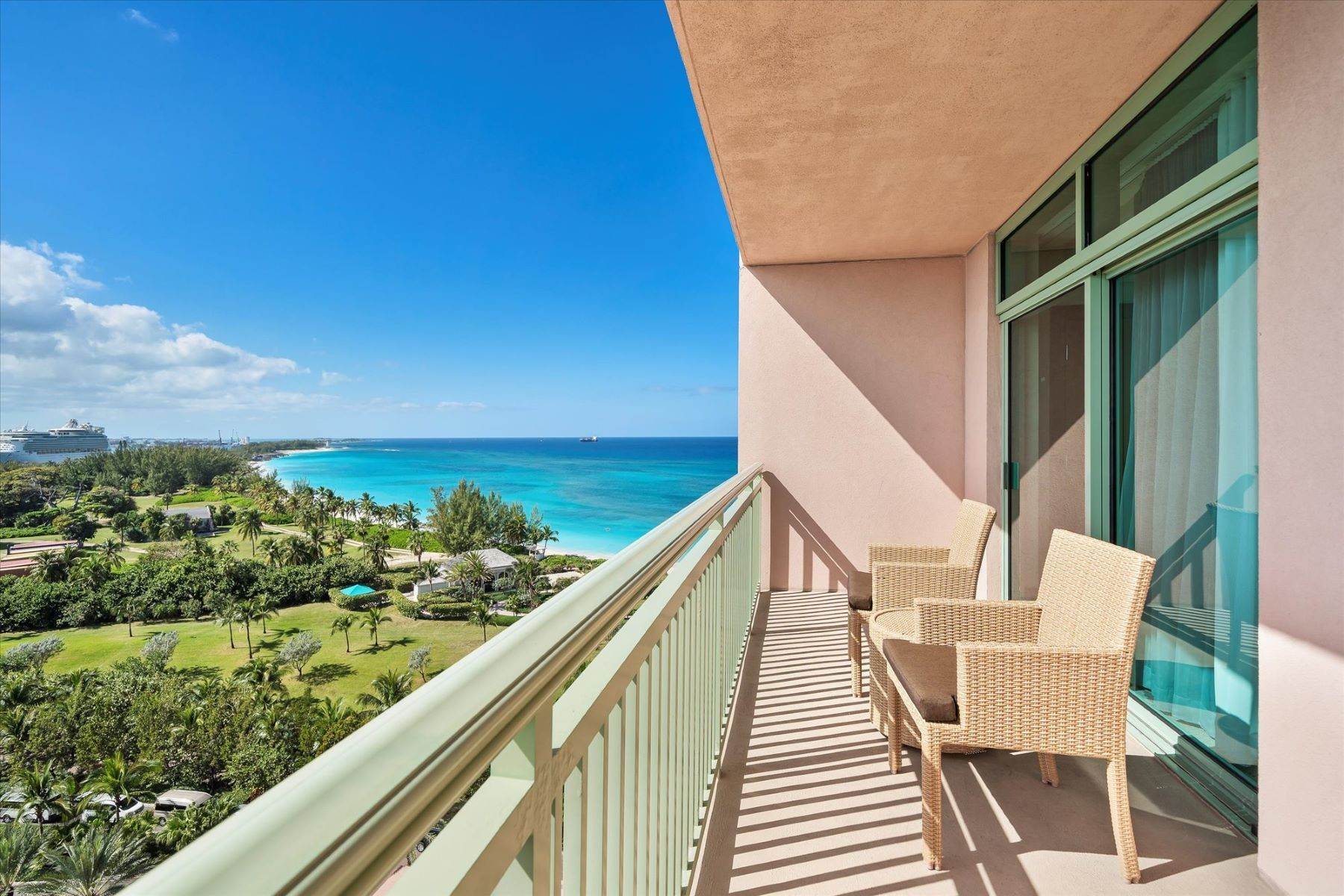 15. Condominiums for Sale at Paradise Island, Nassau and Paradise Island, Bahamas
