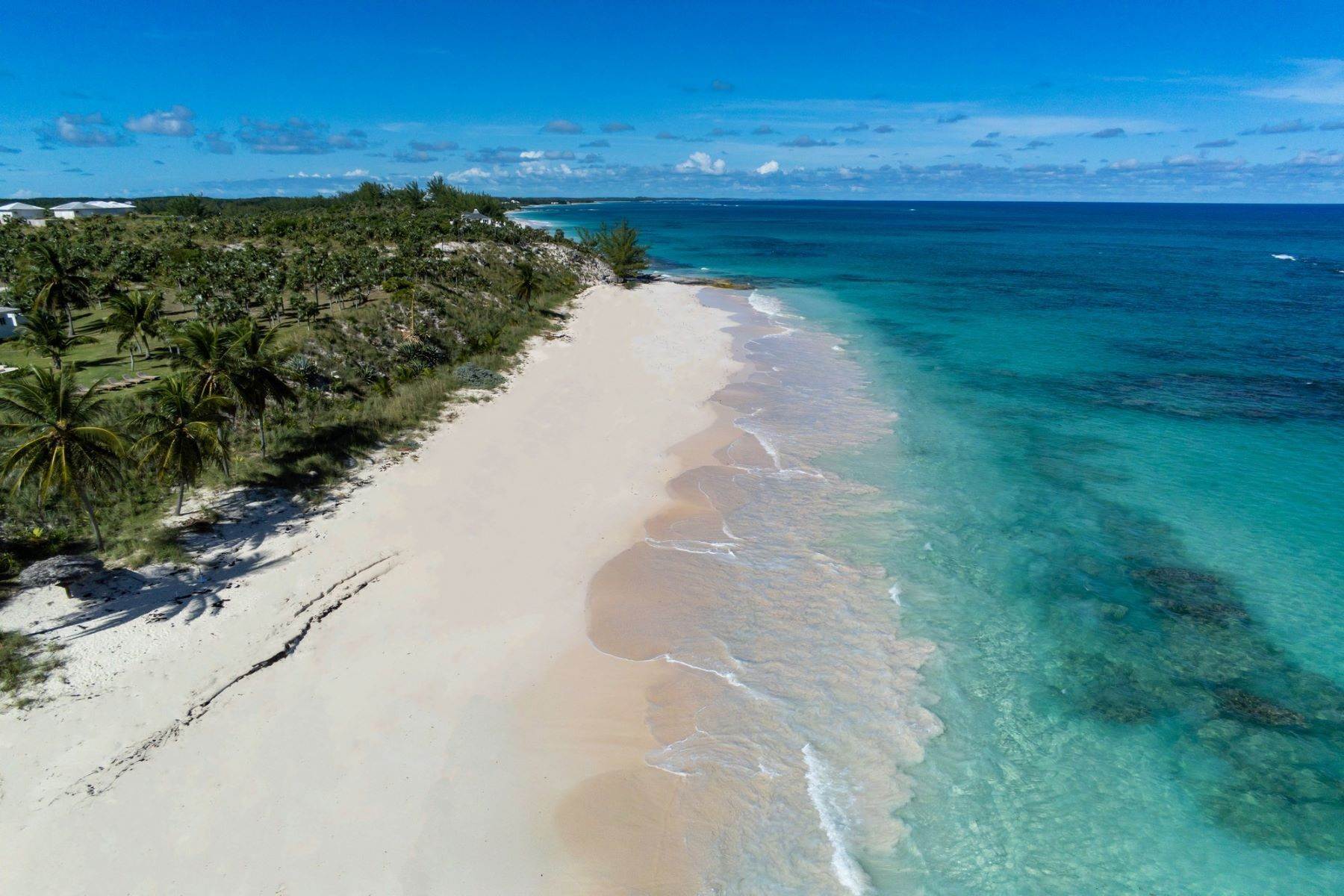 Terrain pour l Vente à La Bougainvillea Beachfront Parcel– 100ft Governors Harbour, Eleuthera, Bahamas
