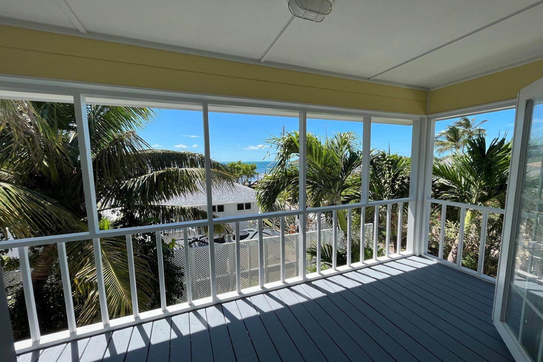 7. Townhouse for Sale at Guana Cay, Abaco, Bahamas