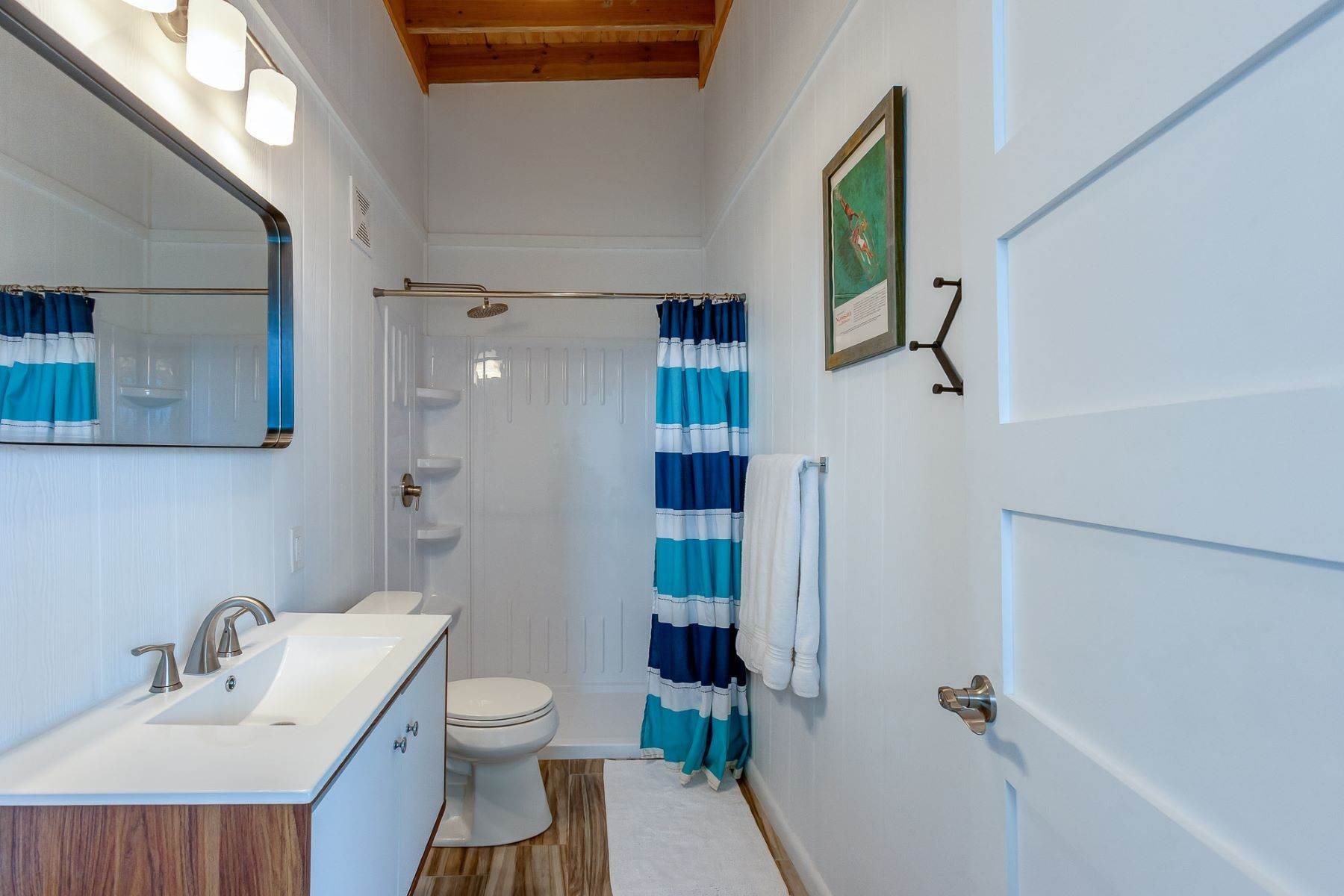 11. Townhouse for Sale at Guana Cay Settlement, Guana Cay, Abaco, Bahamas