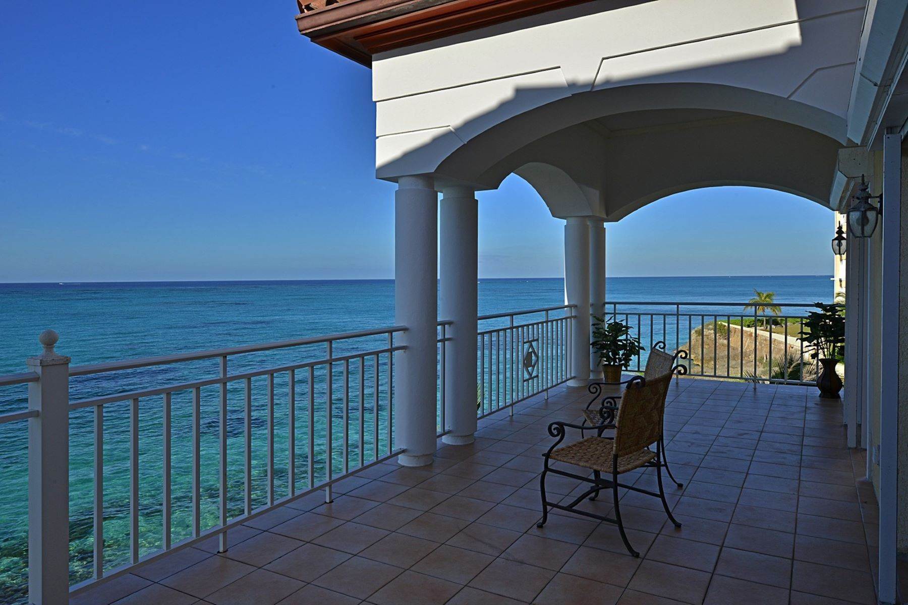 7. Condominiums for Sale at 6P Caves Point Penthouse Caves Point, West Bay Street, Nassau and Paradise Island, Bahamas