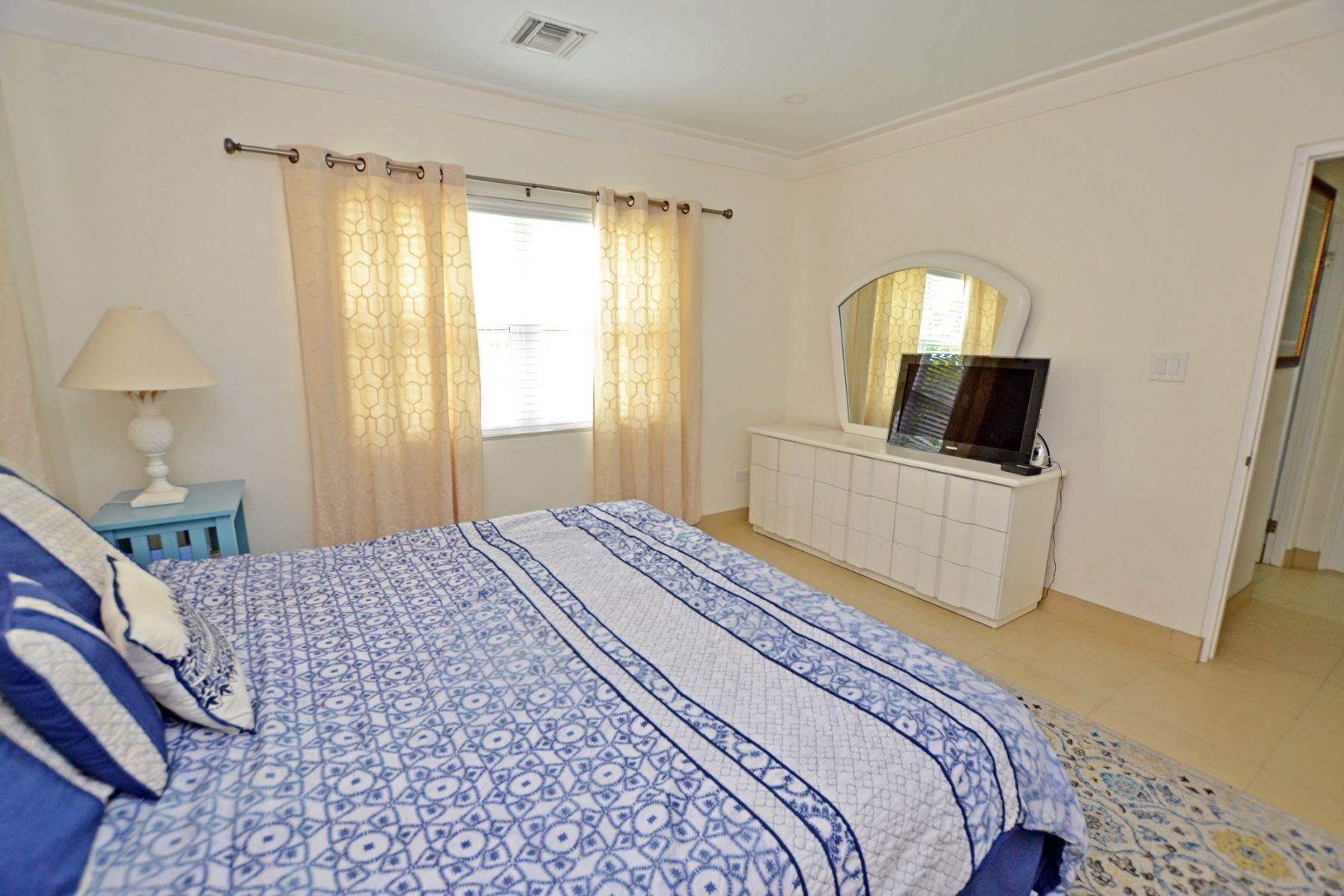 12. Single Family Homes 为 销售 在 Hog Plum 西班牙维尔斯, 伊路瑟拉, 巴哈马