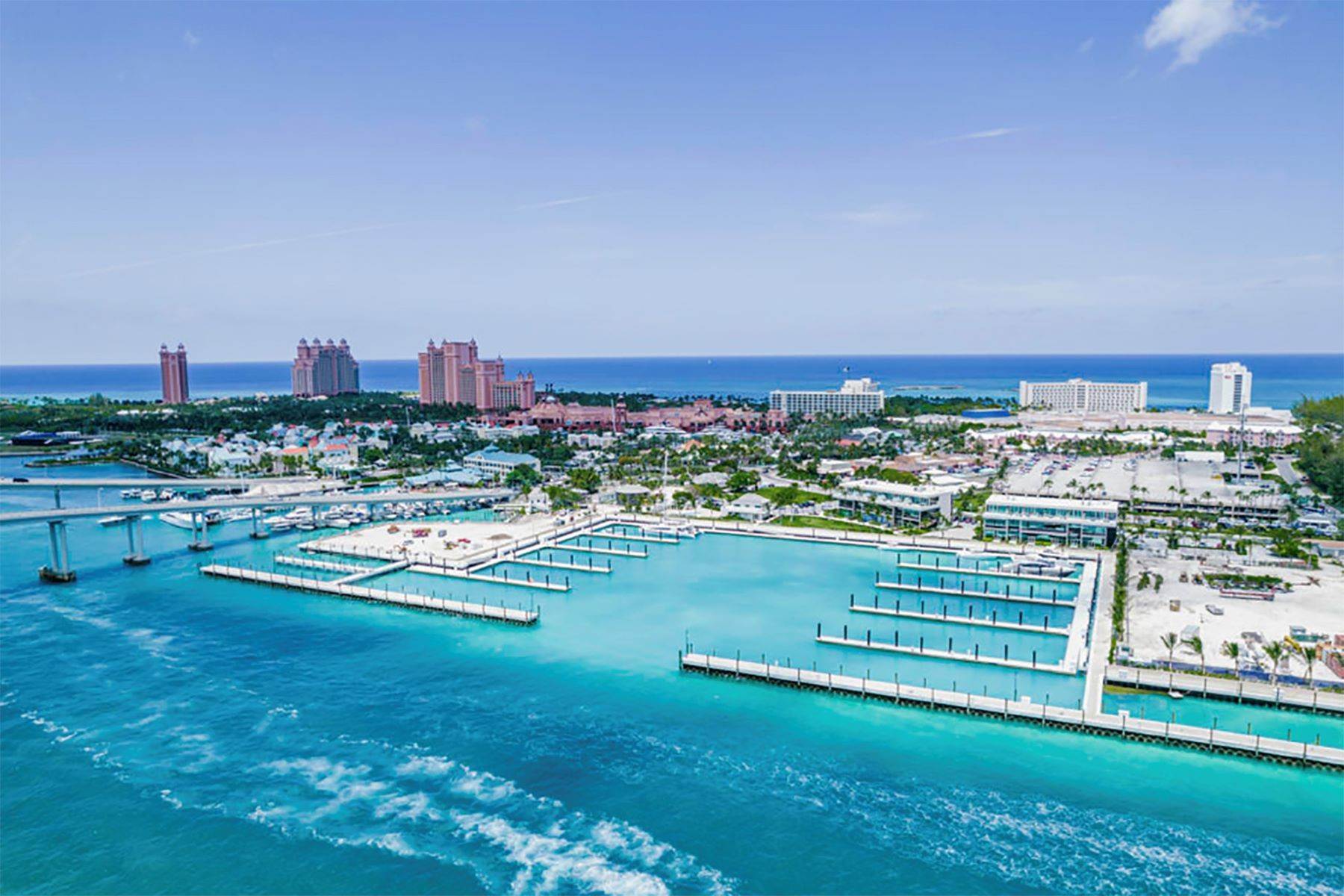 4. Condominiums for Sale at Paradise Island, Nassau and Paradise Island, Bahamas