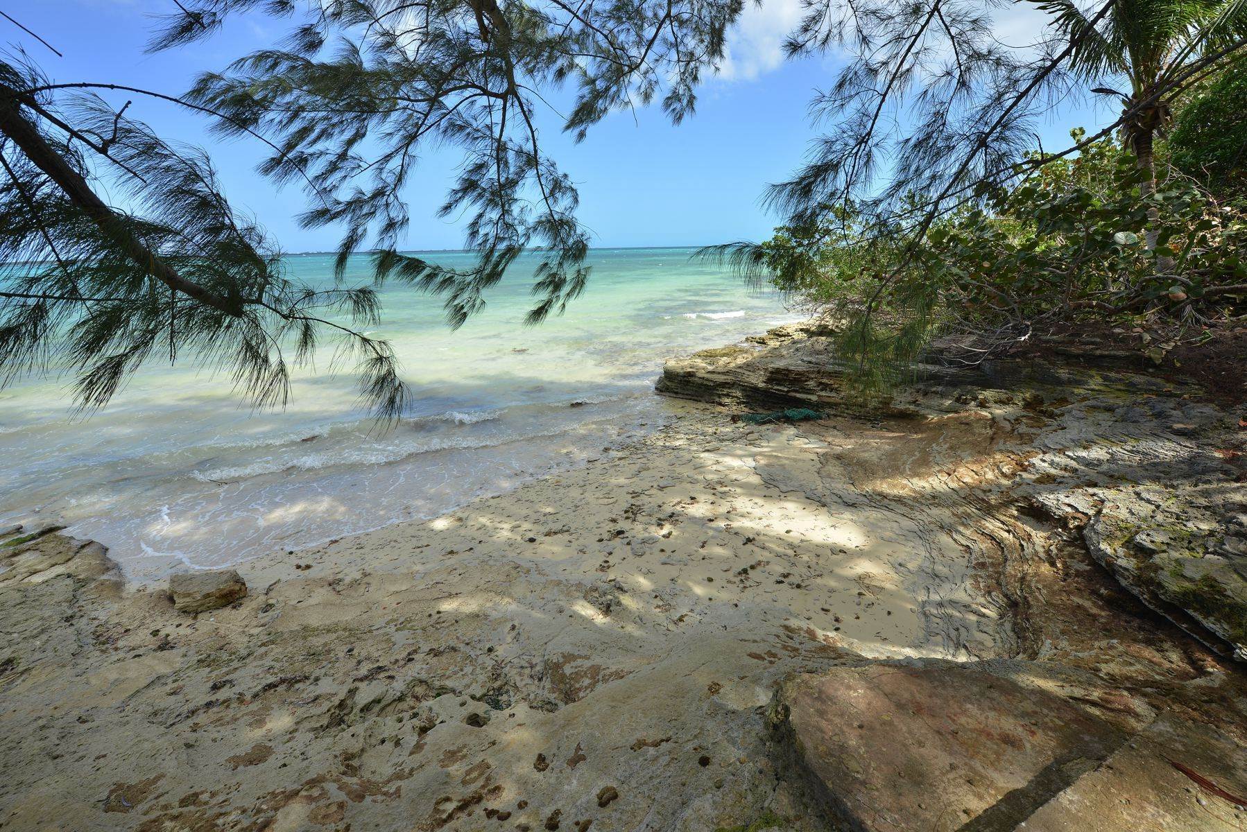 6. Land for Sale at Beachfront Lot off Eastern Road Eastern Road, Nassau and Paradise Island, Bahamas